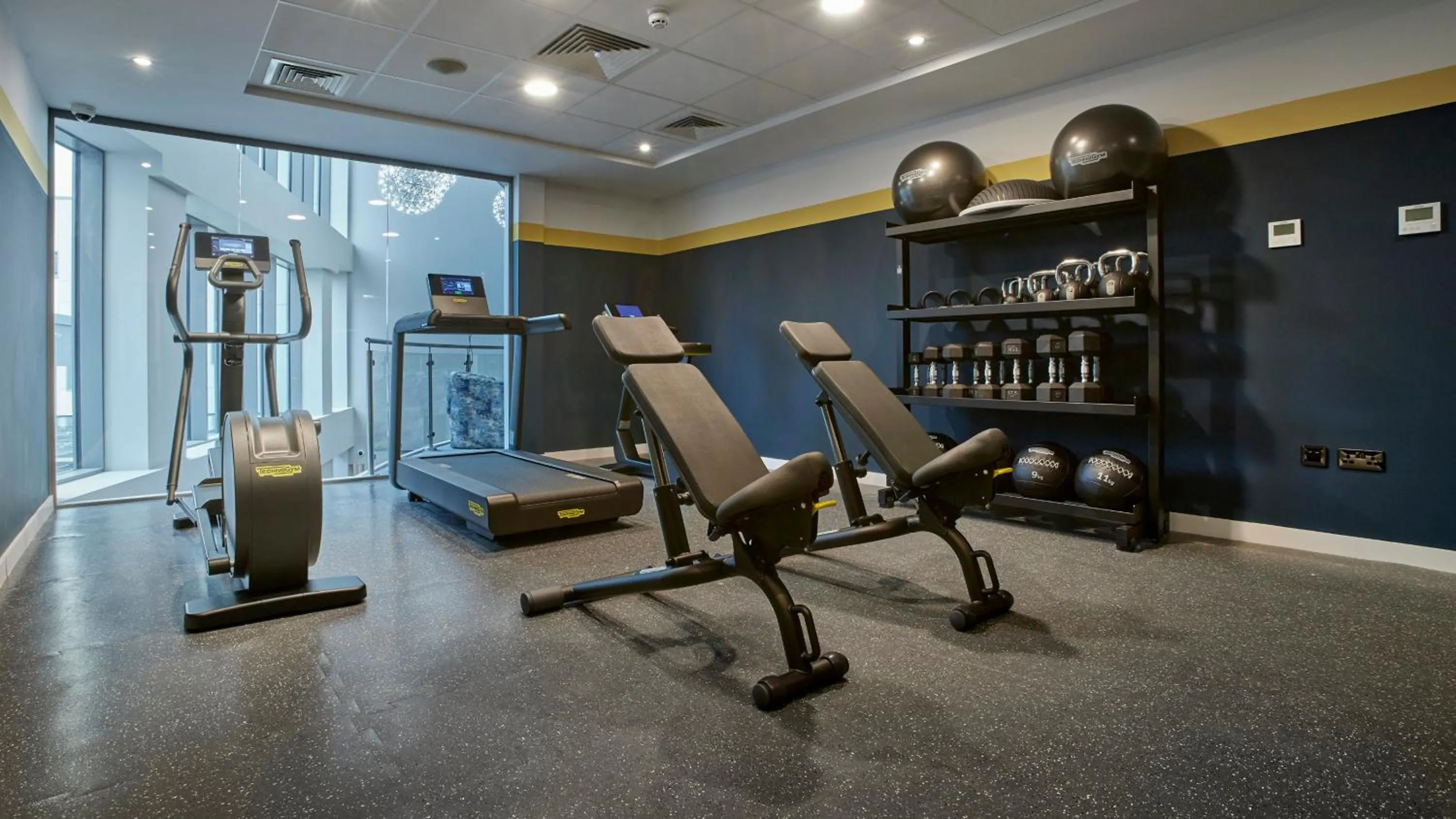 Fitness centre/facilities in Tŷ Newport