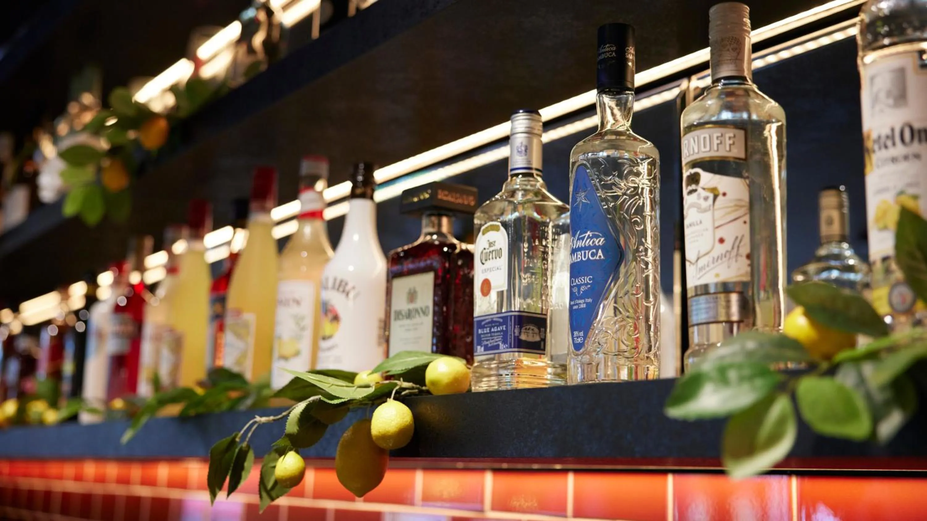 Lounge or bar in Tŷ Newport