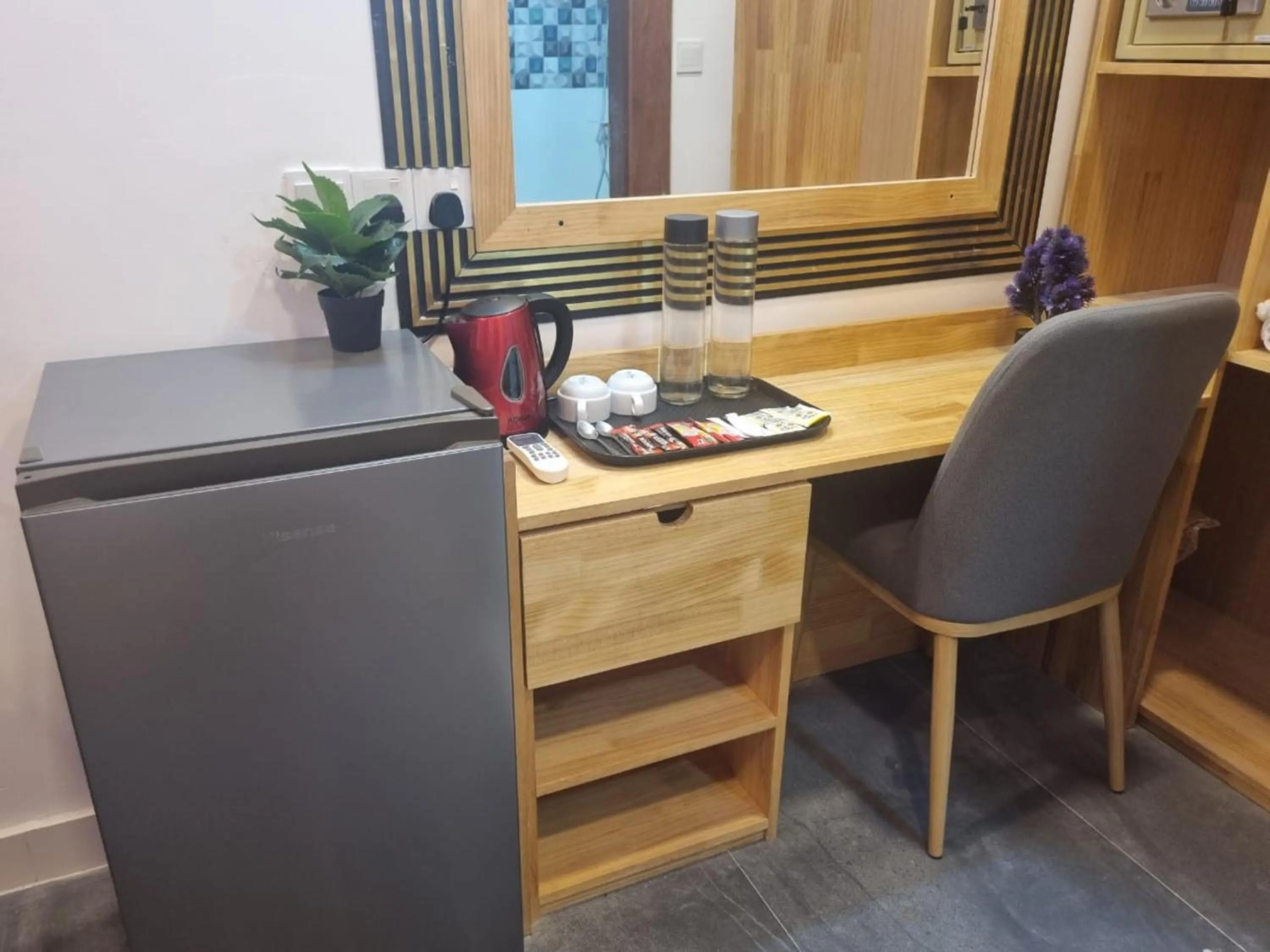 hair dresser in Batuta Maldives Inn