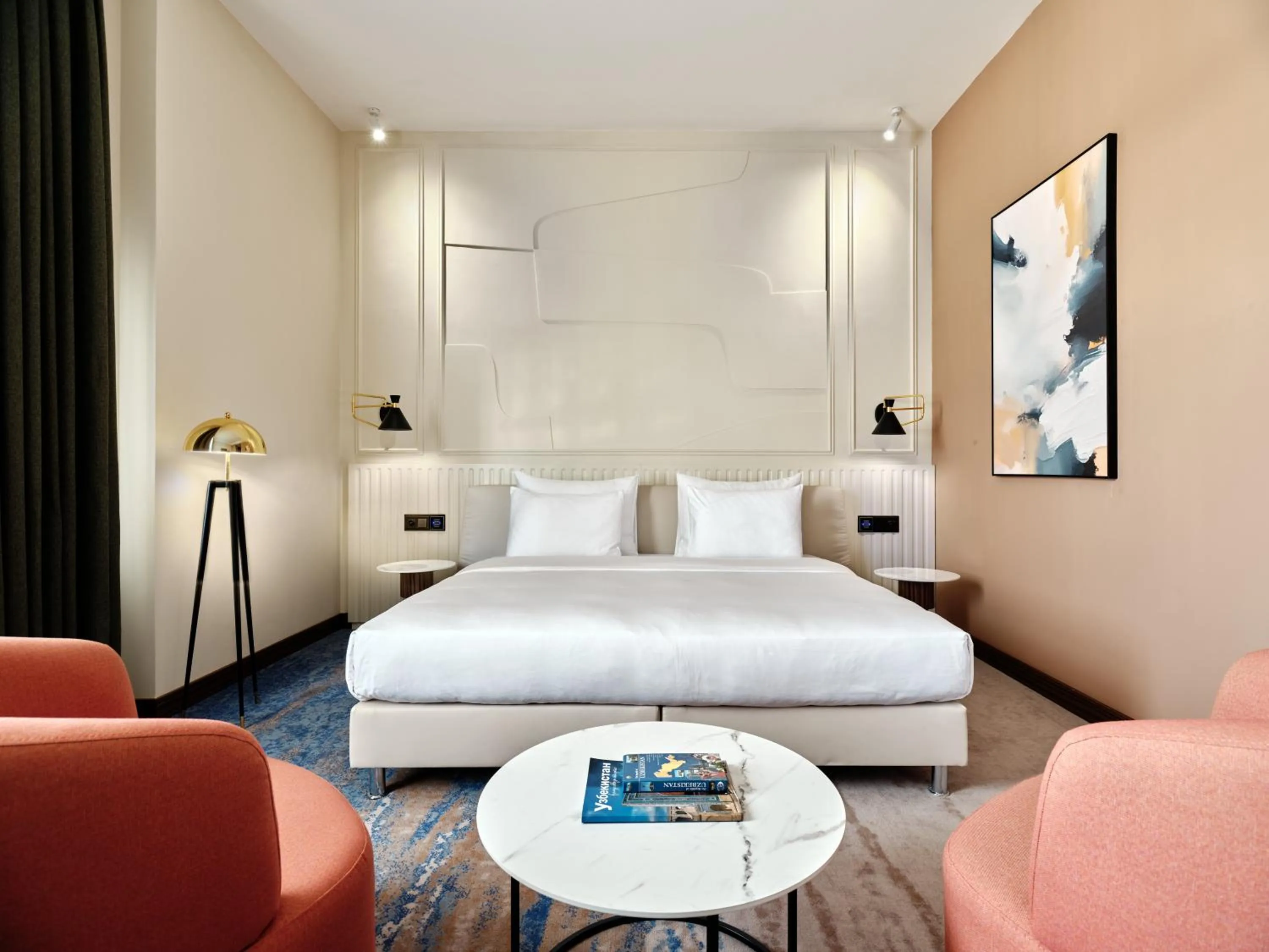 Bedroom, Bed in Crowne Plaza Tashkent, an IHG Hotel