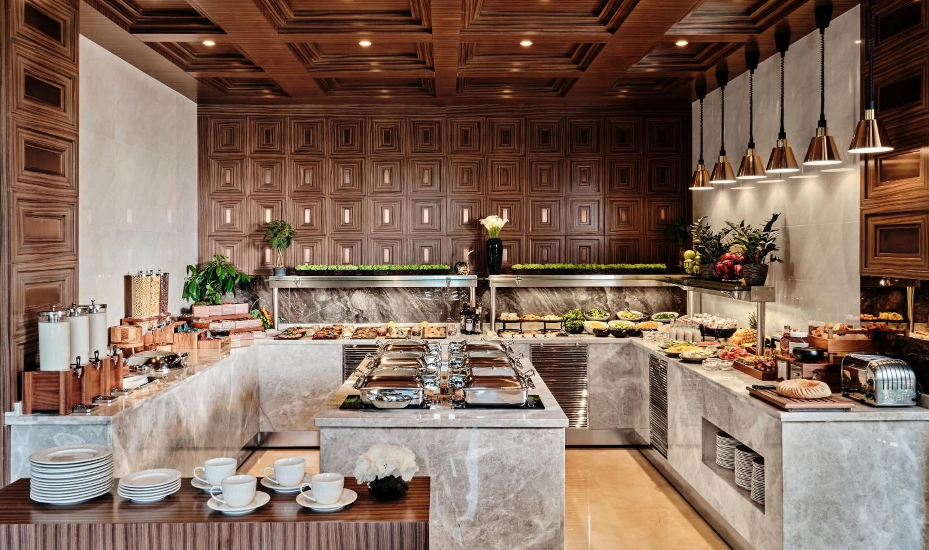 Restaurant/places to eat in Crowne Plaza Tashkent, an IHG Hotel