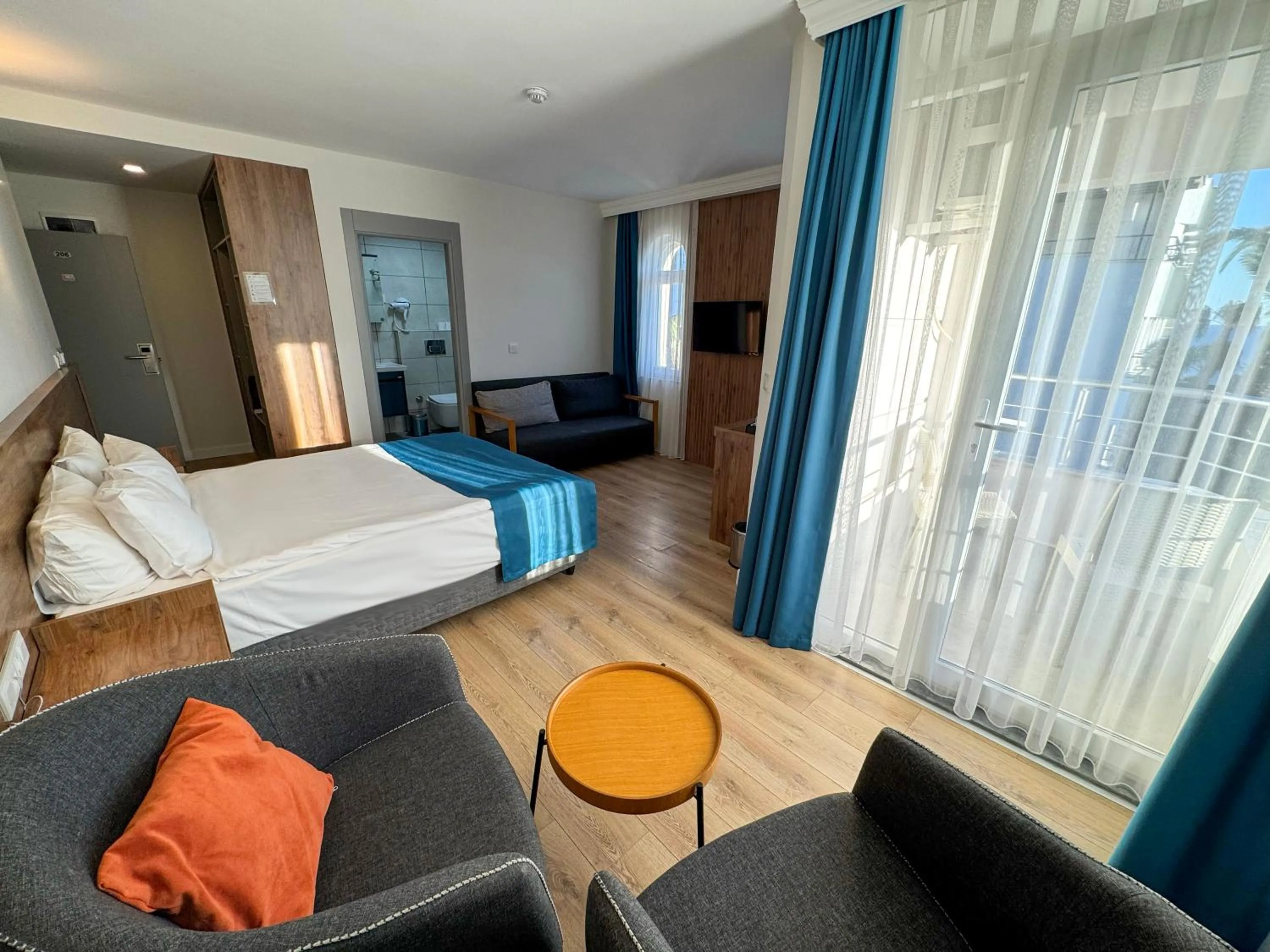 Bed in Premier Inn City Antalya