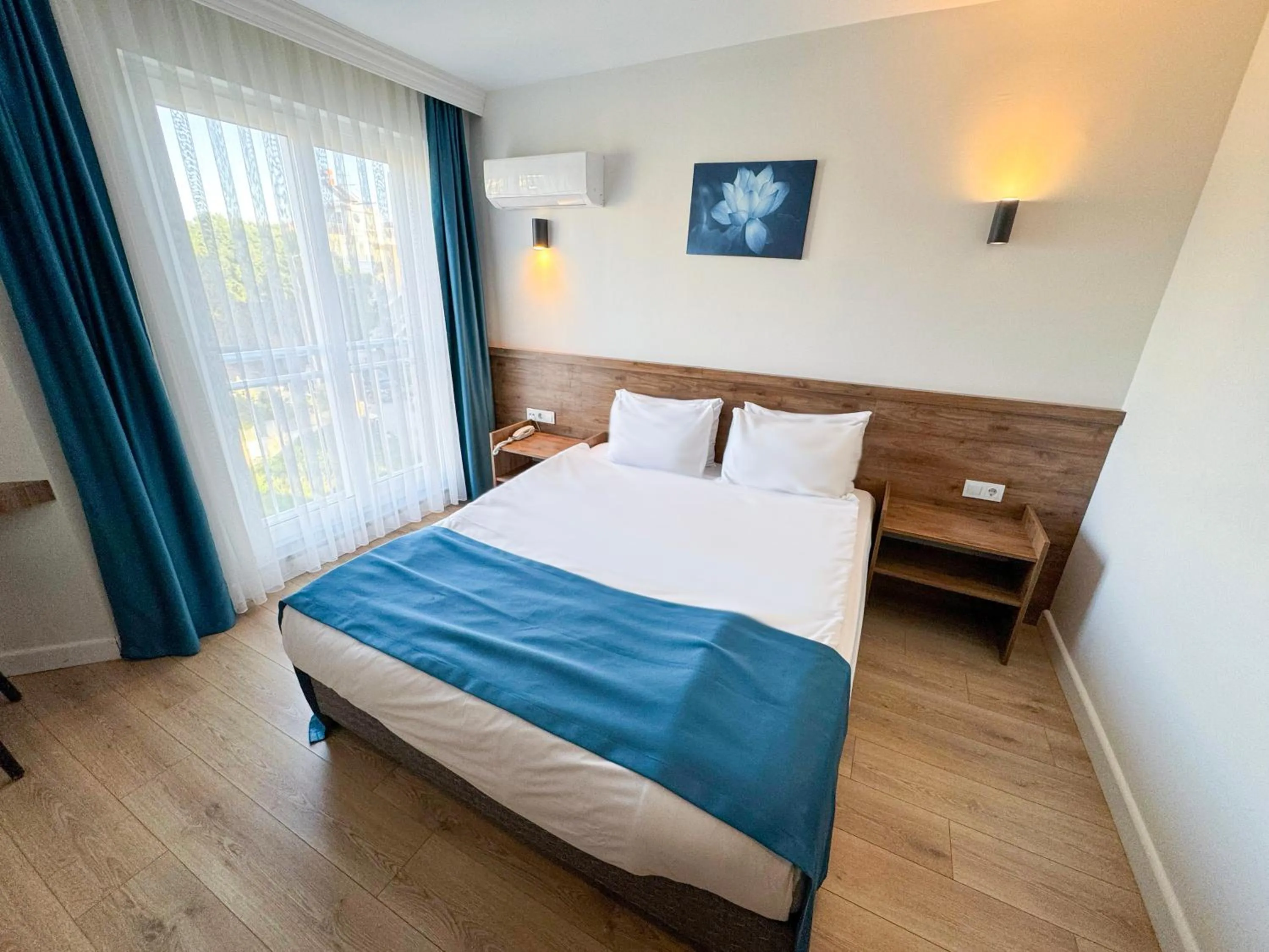 Bed in Premier Inn City Antalya