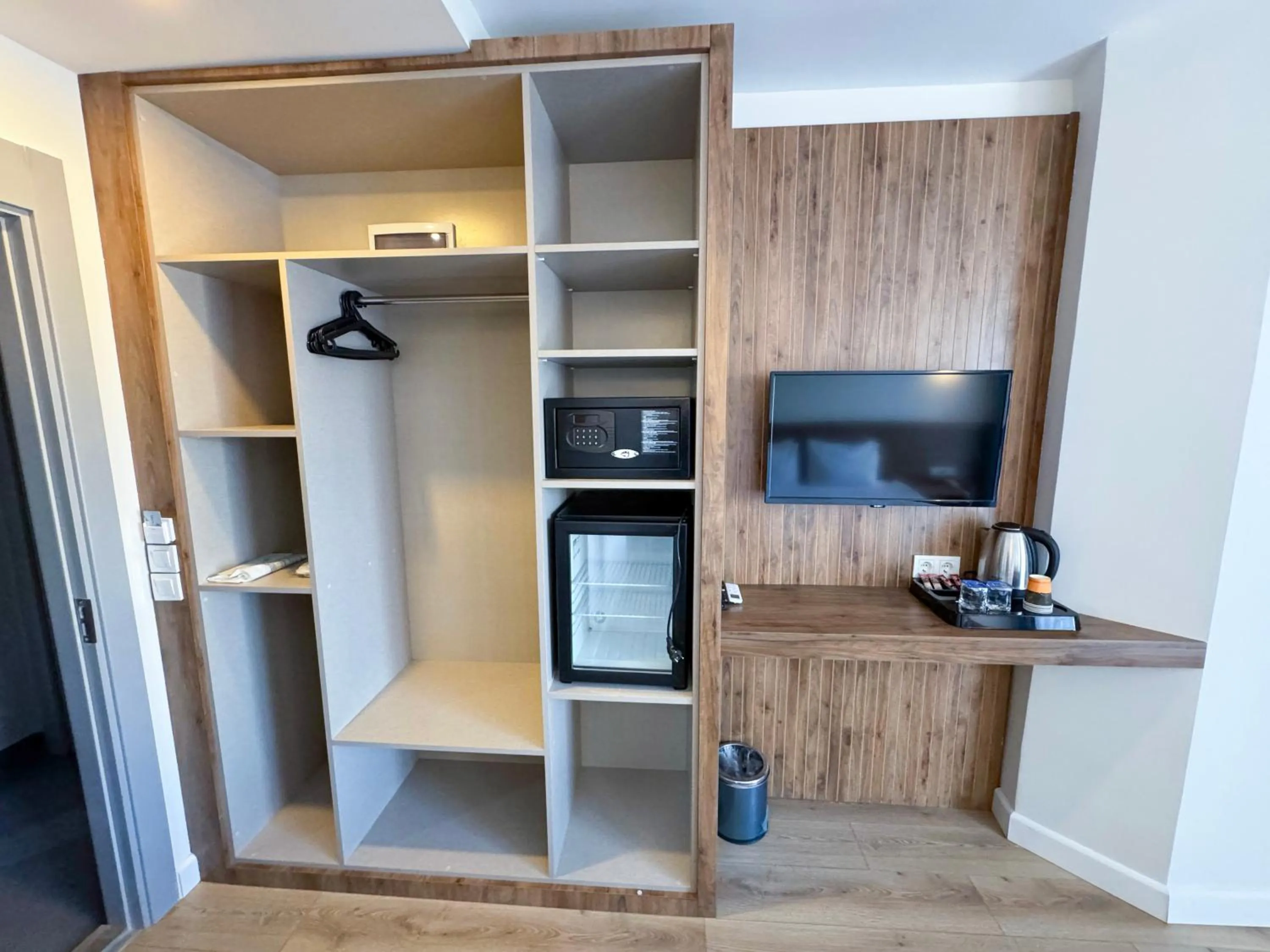 Coffee/tea facilities in Premier Inn City Antalya