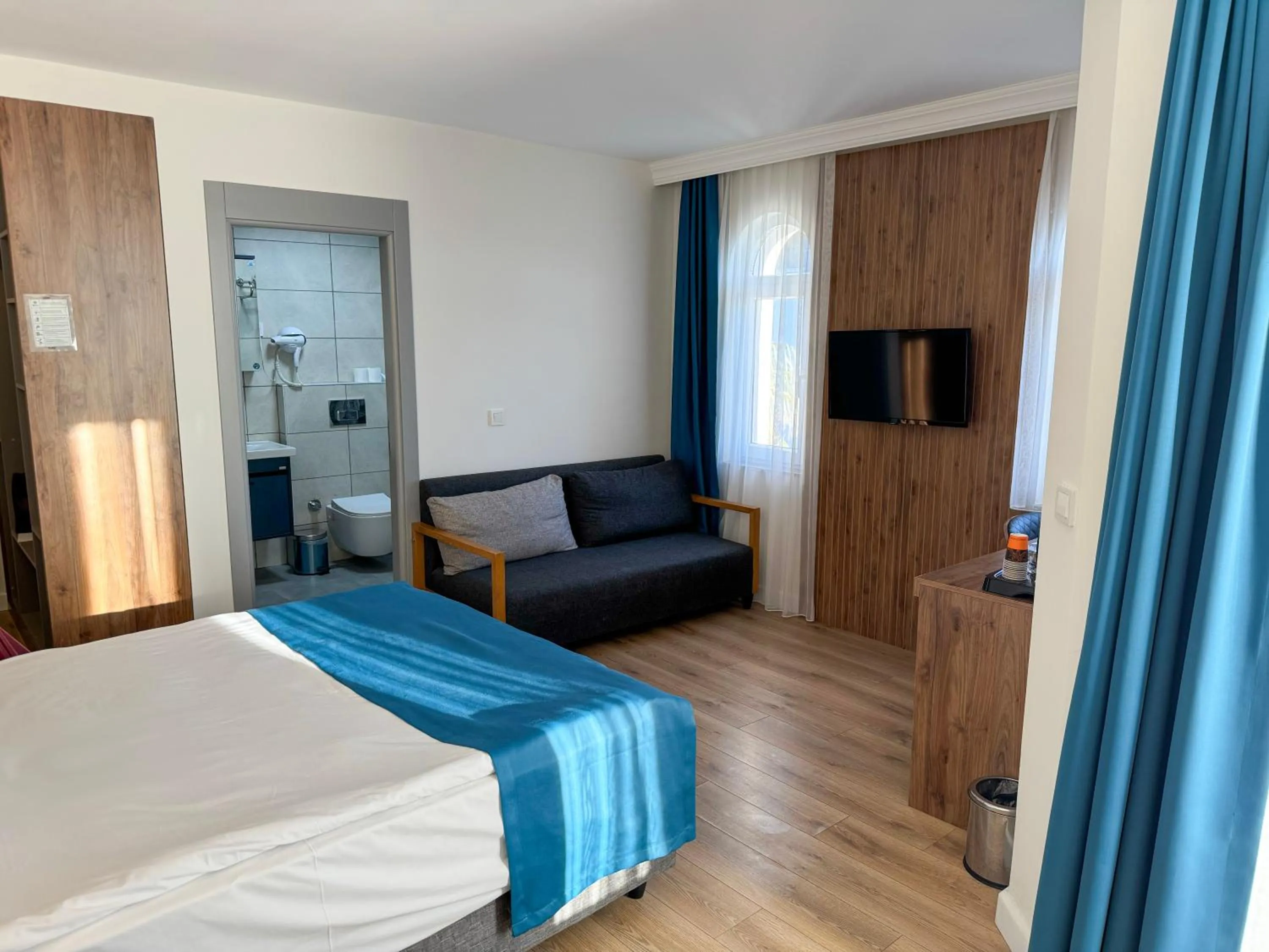 Bed in Premier Inn City Antalya