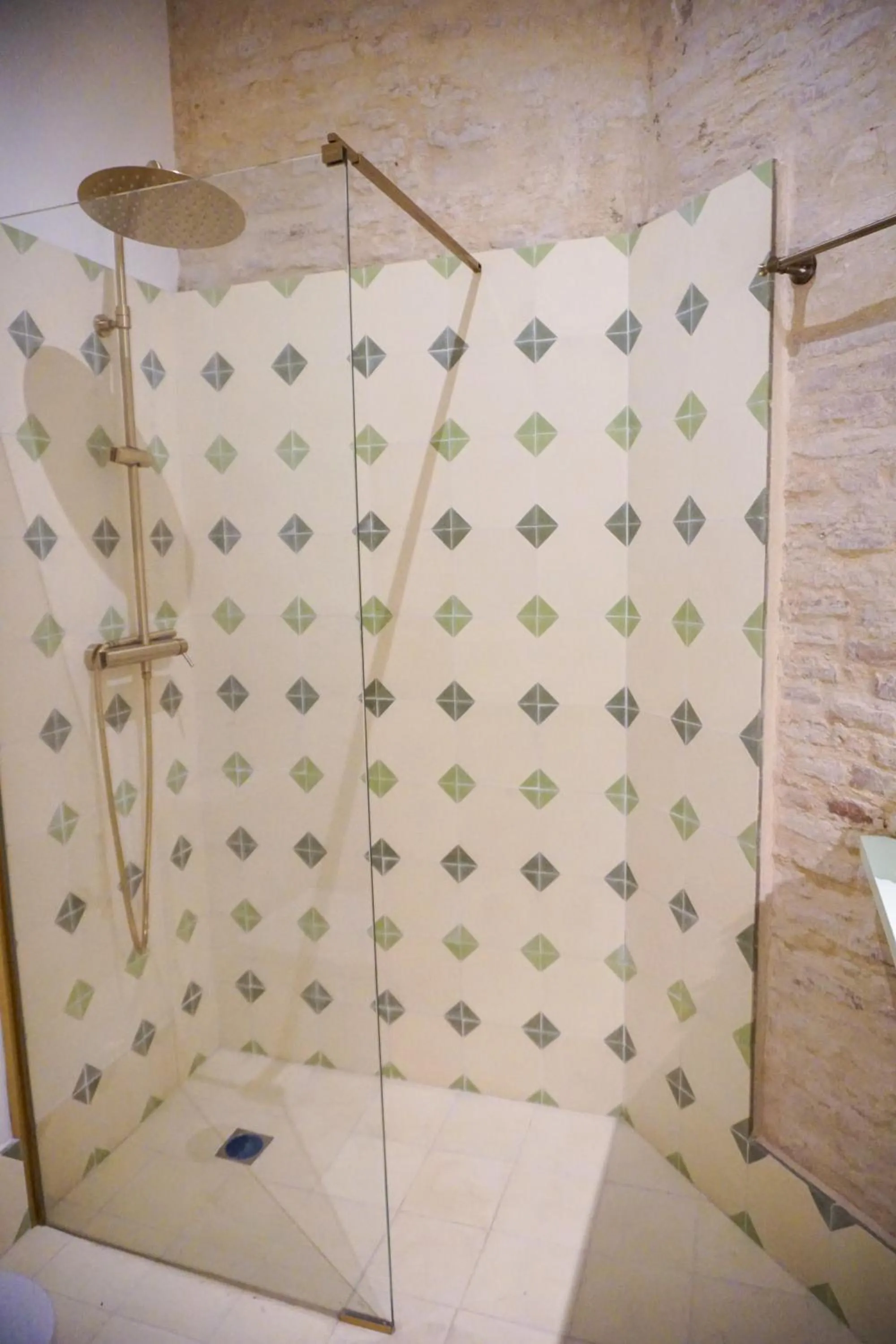 Bathroom in San Diego Cathedral Sevilla II