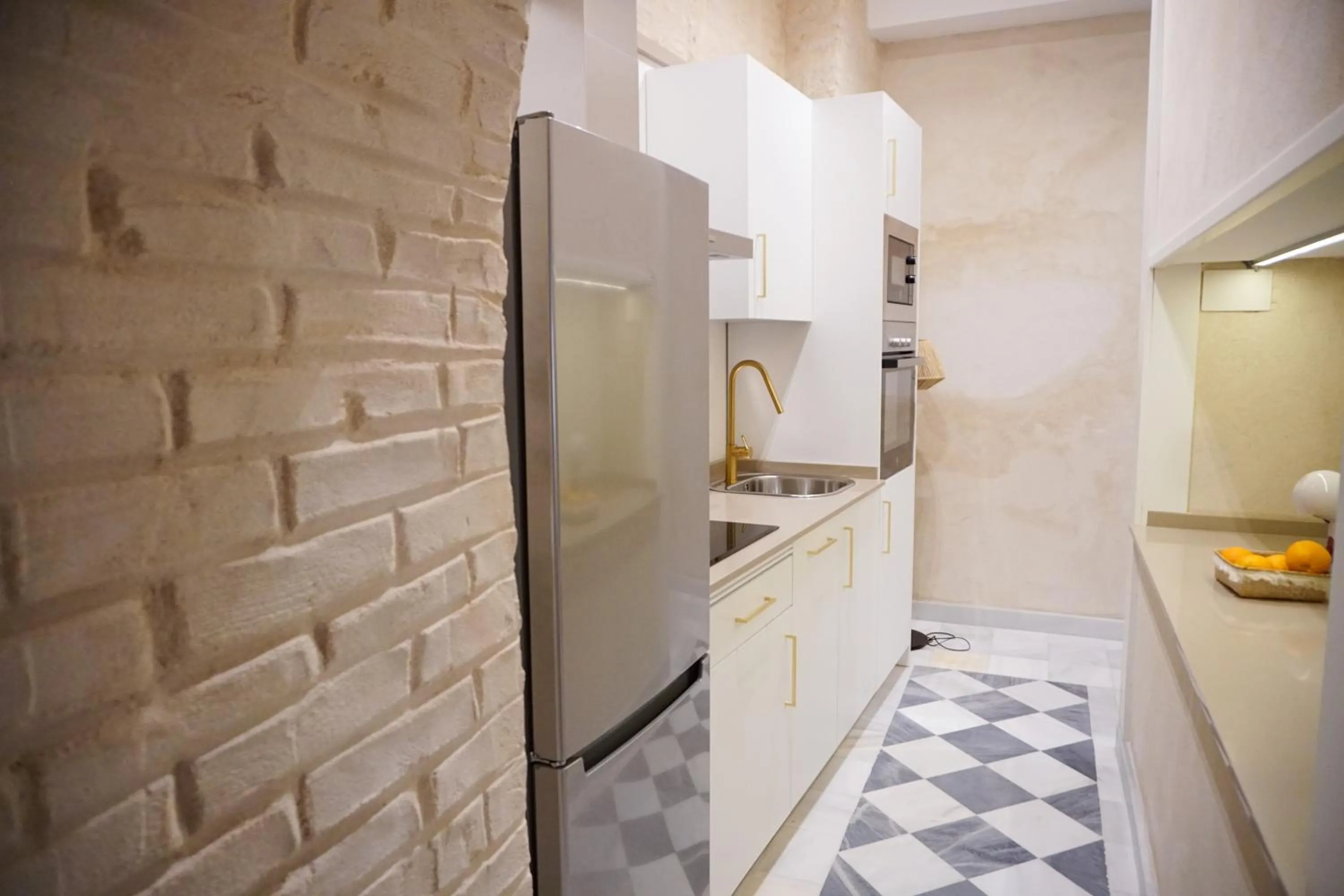 Communal kitchen in San Diego Cathedral Sevilla II