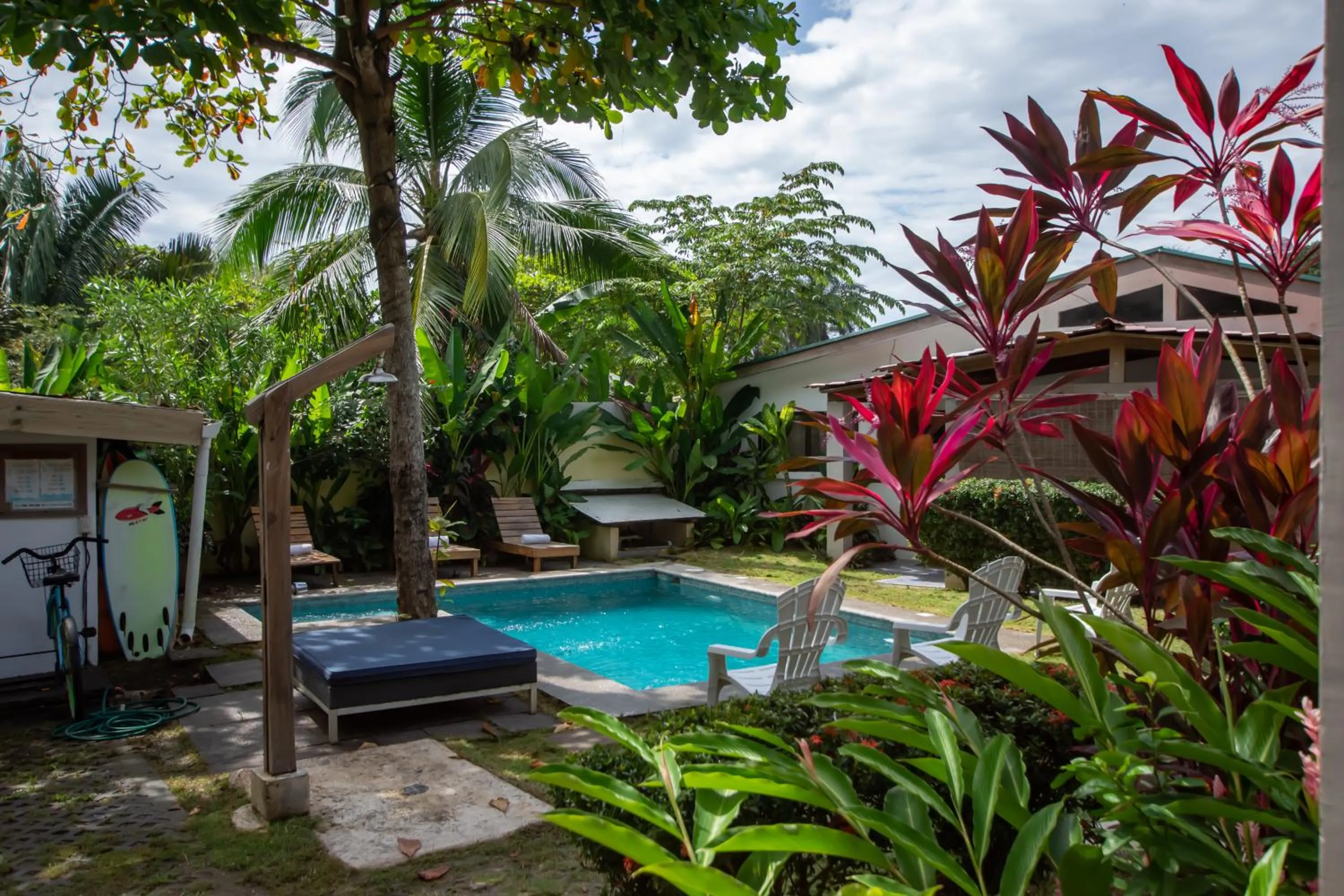Swimming pool in Maoritsio Garden Studios
