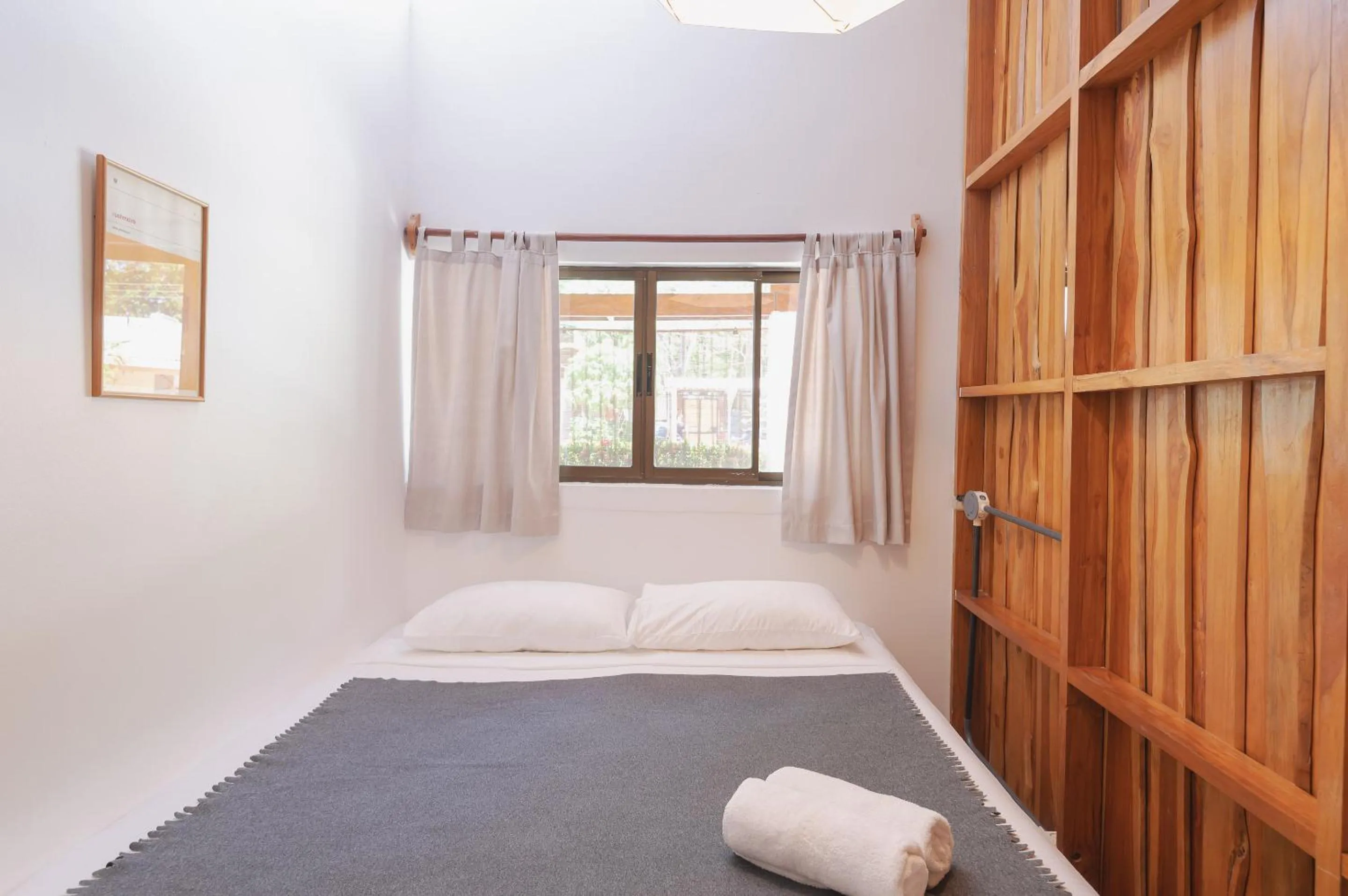 Bedroom, Bed in Maoritsio Garden Studios