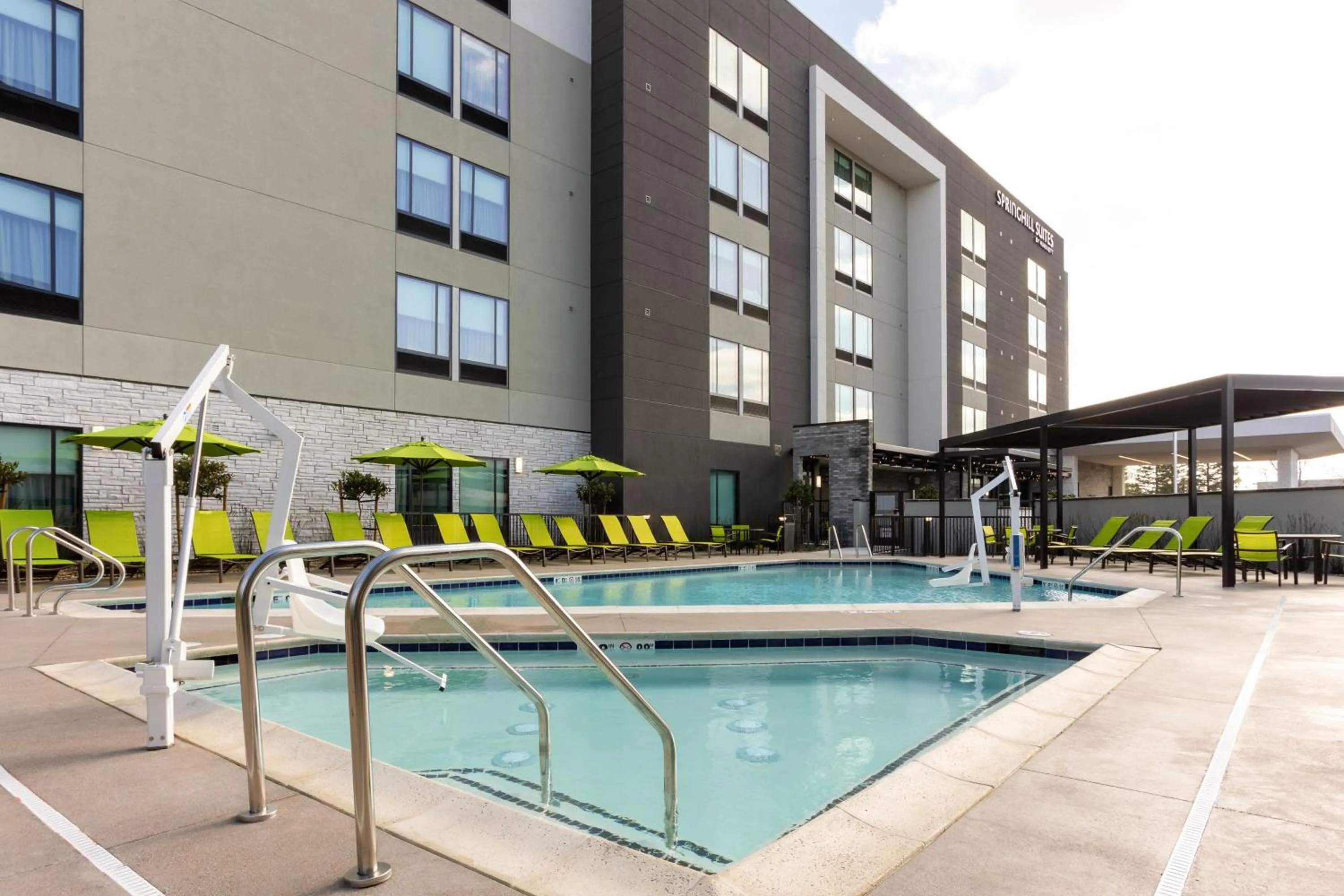 Swimming pool in SpringHill Suites by Marriott Pleasanton