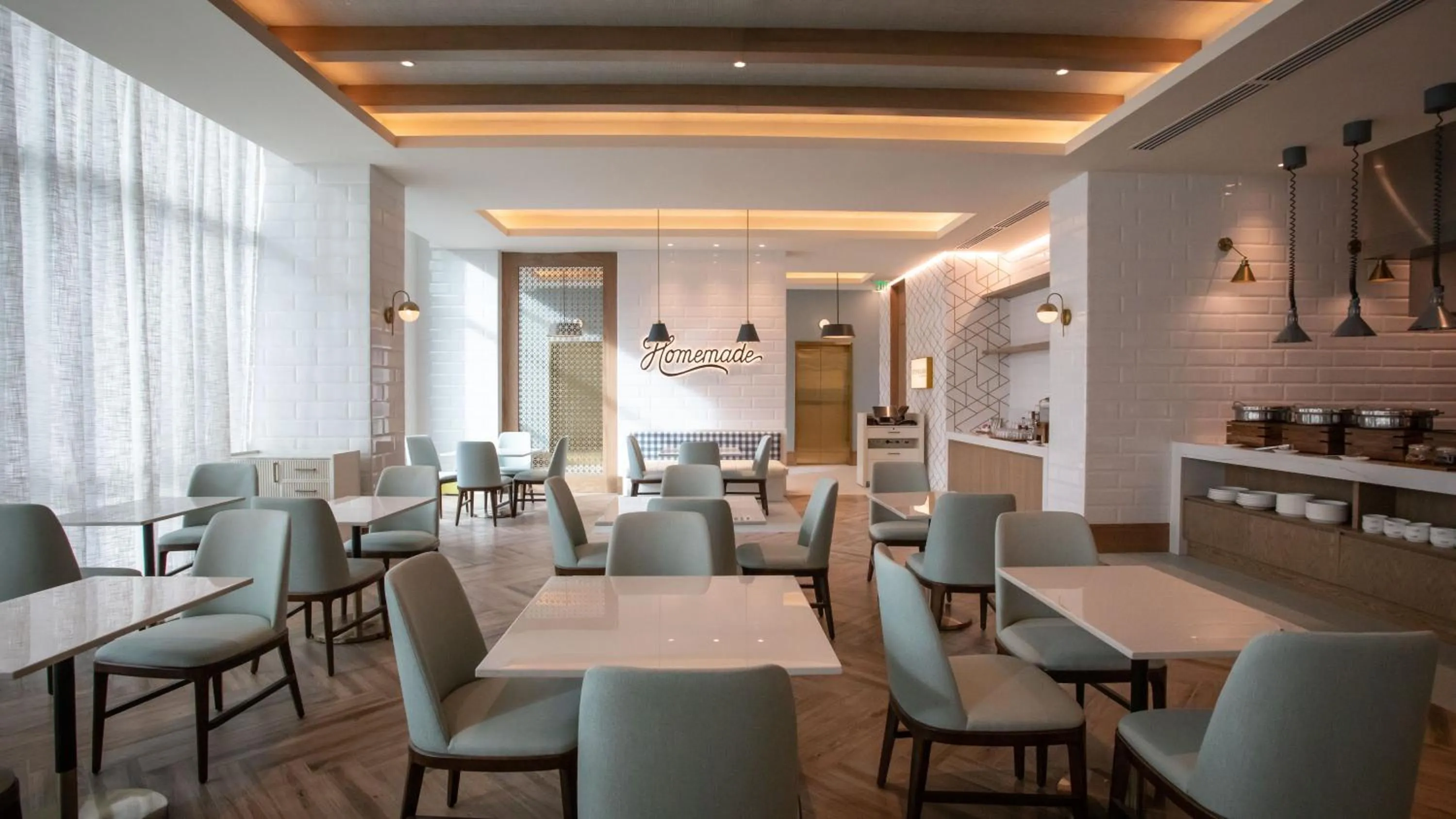 Restaurant/places to eat in Courtyard by Marriott Santo Domingo Piantini