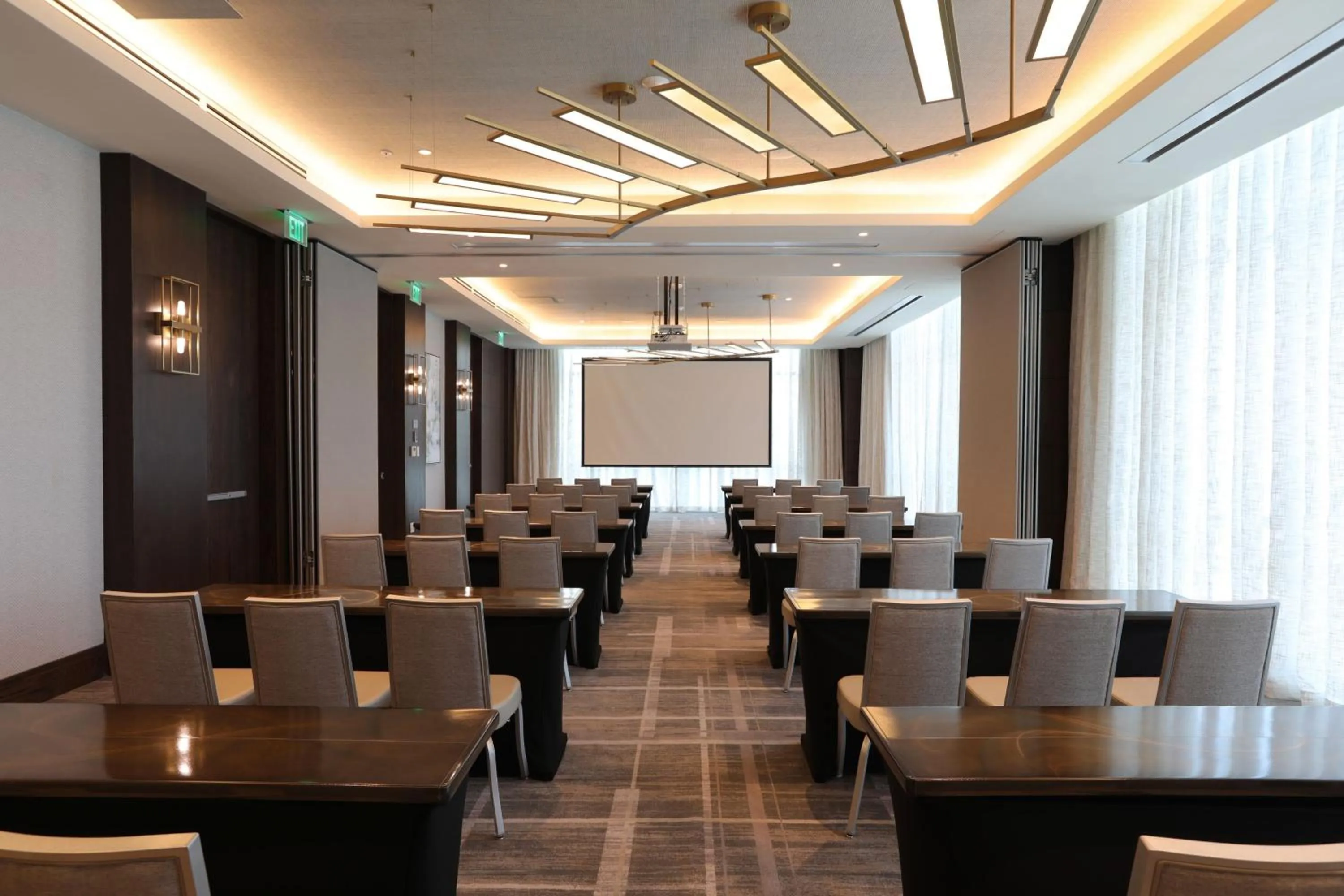 Meeting/conference room in Courtyard by Marriott Santo Domingo Piantini