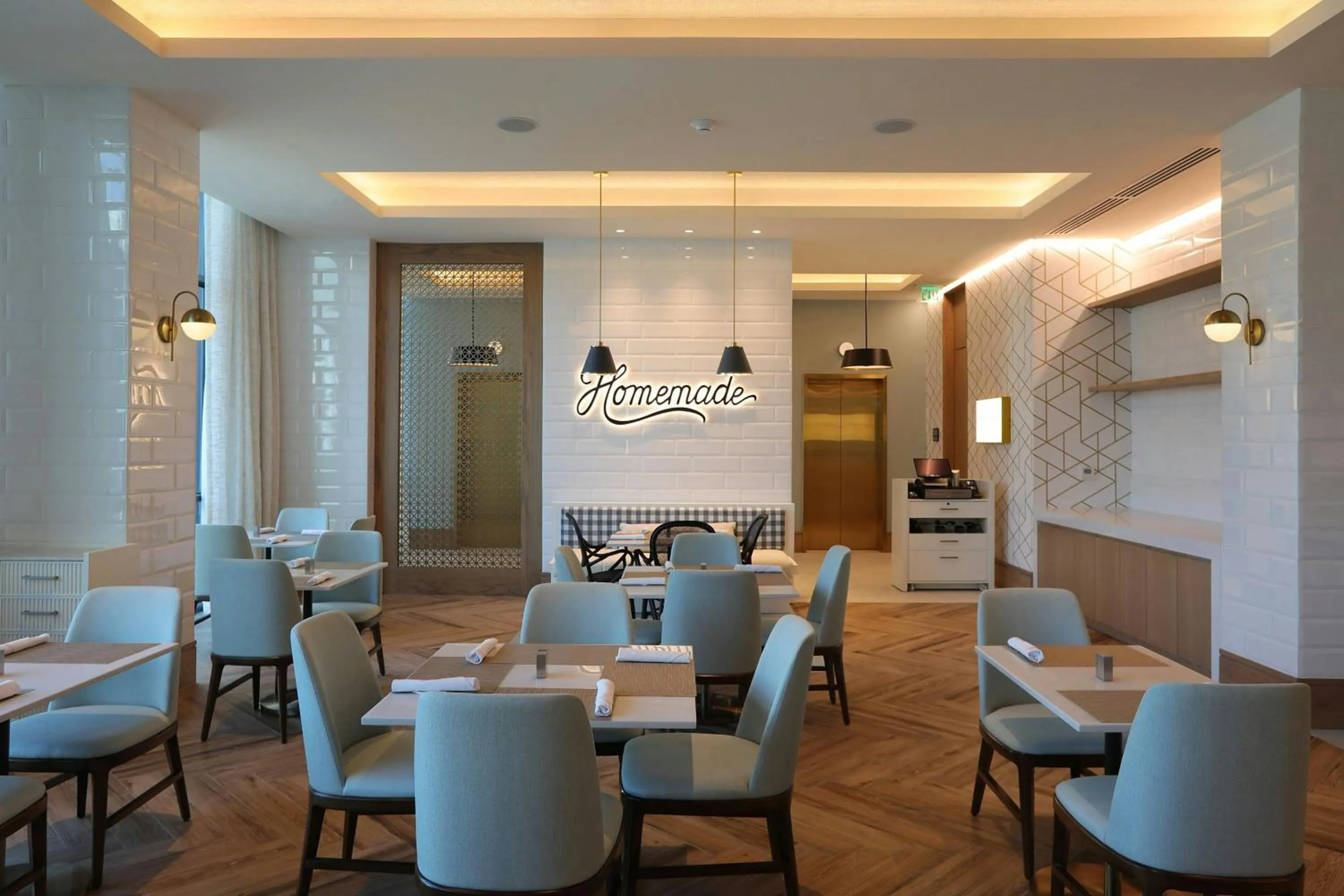 Lounge or bar in Courtyard by Marriott Santo Domingo Piantini