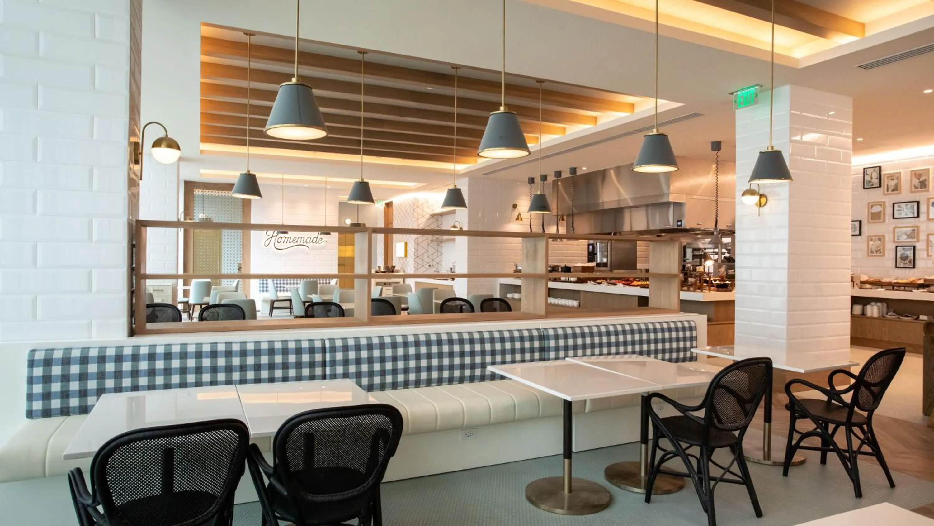 Restaurant/places to eat in Courtyard by Marriott Santo Domingo Piantini