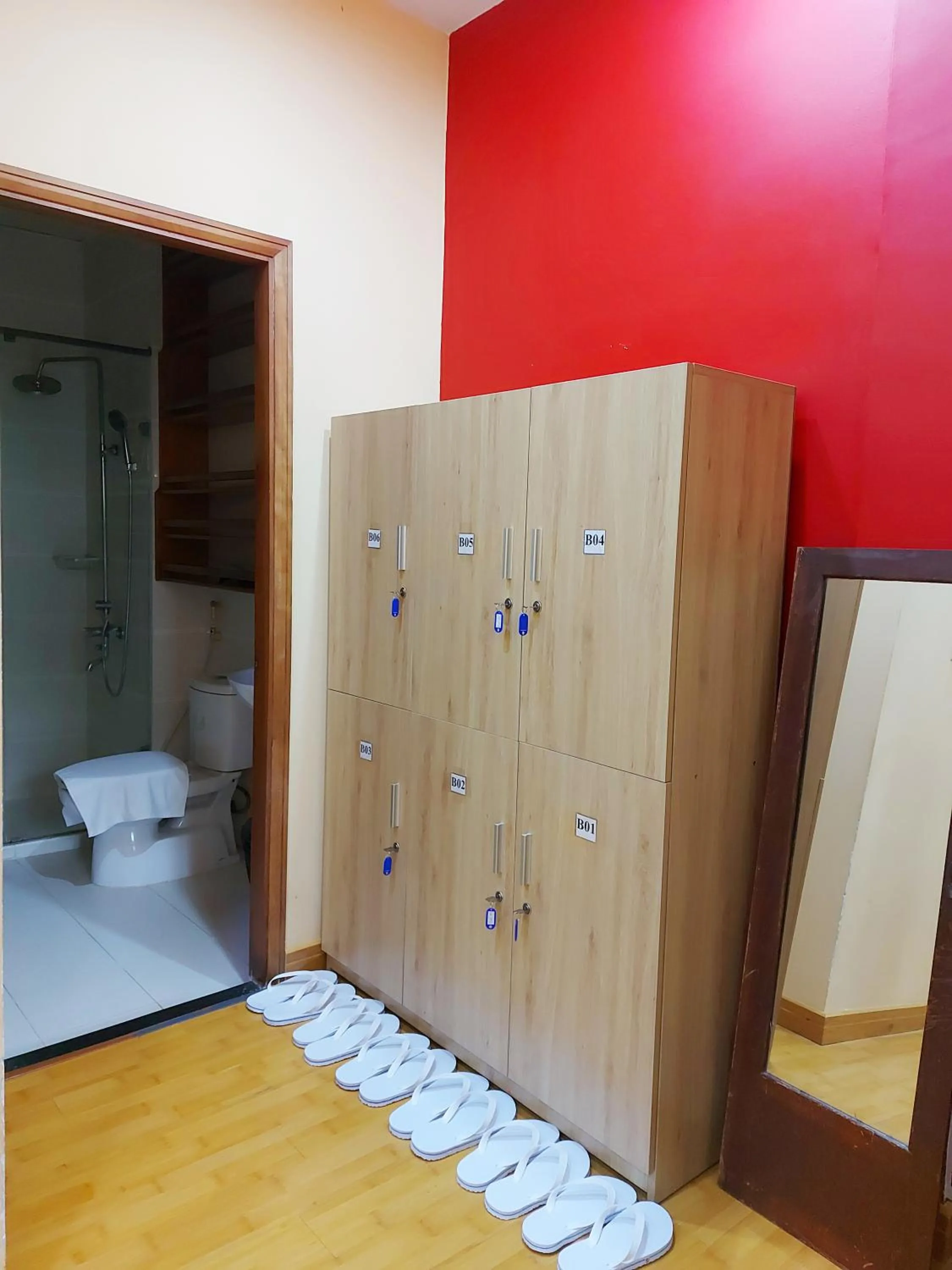 Toilet in Northern Hostel - Bui Vien Walking Street