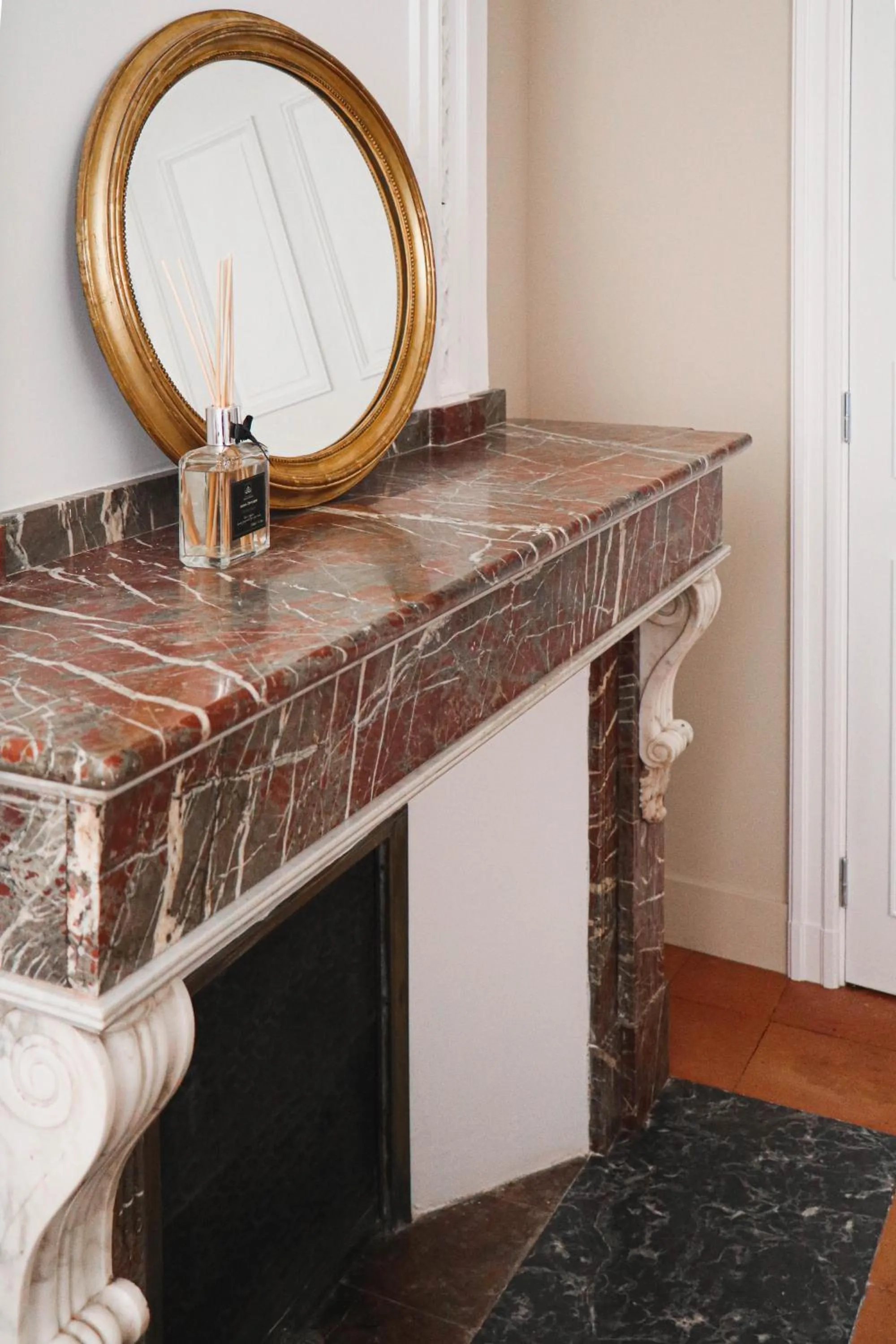 Decorative detail in Maison d'Hotes Delga