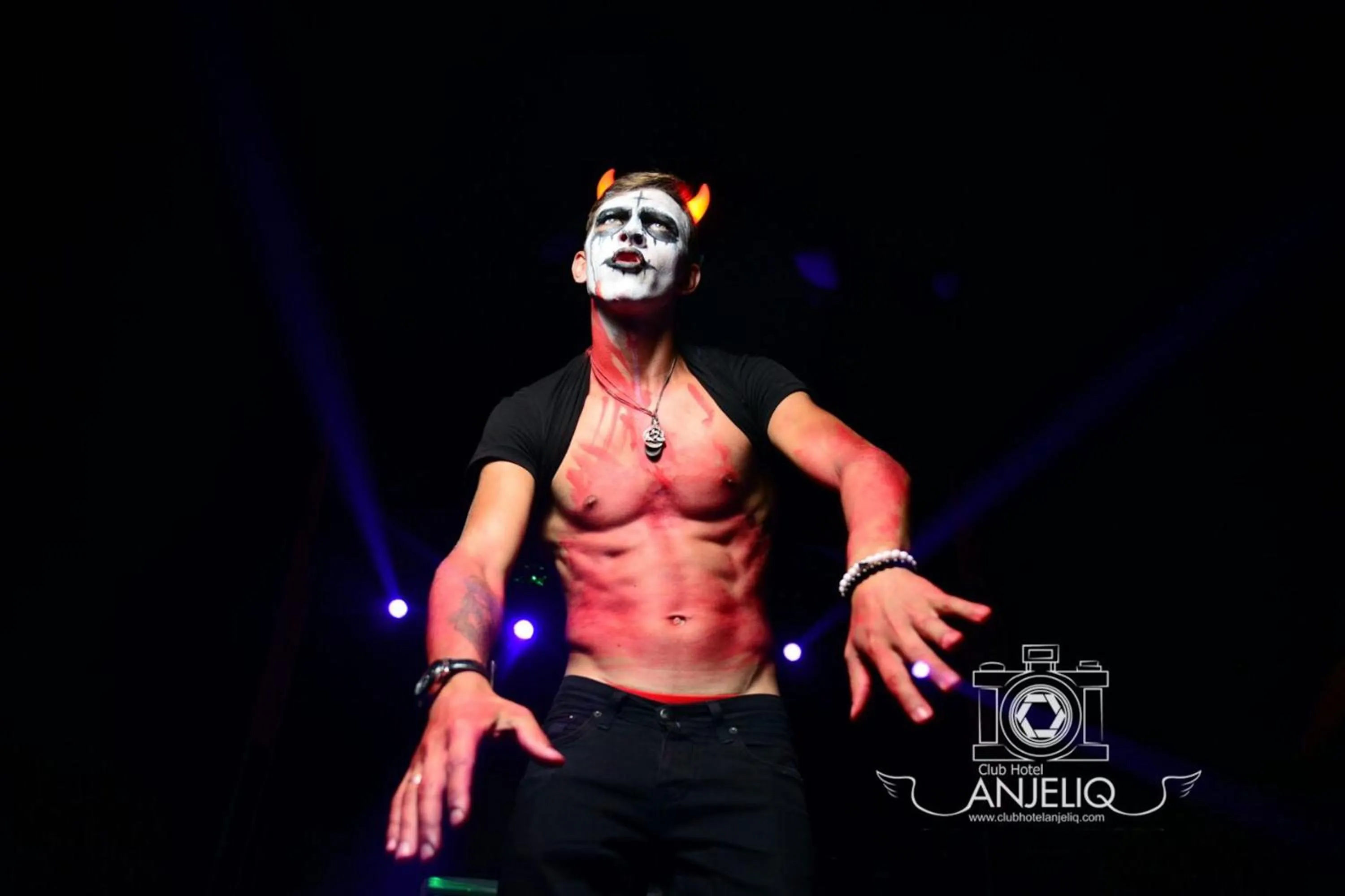 People in Club Hotel Anjeliq