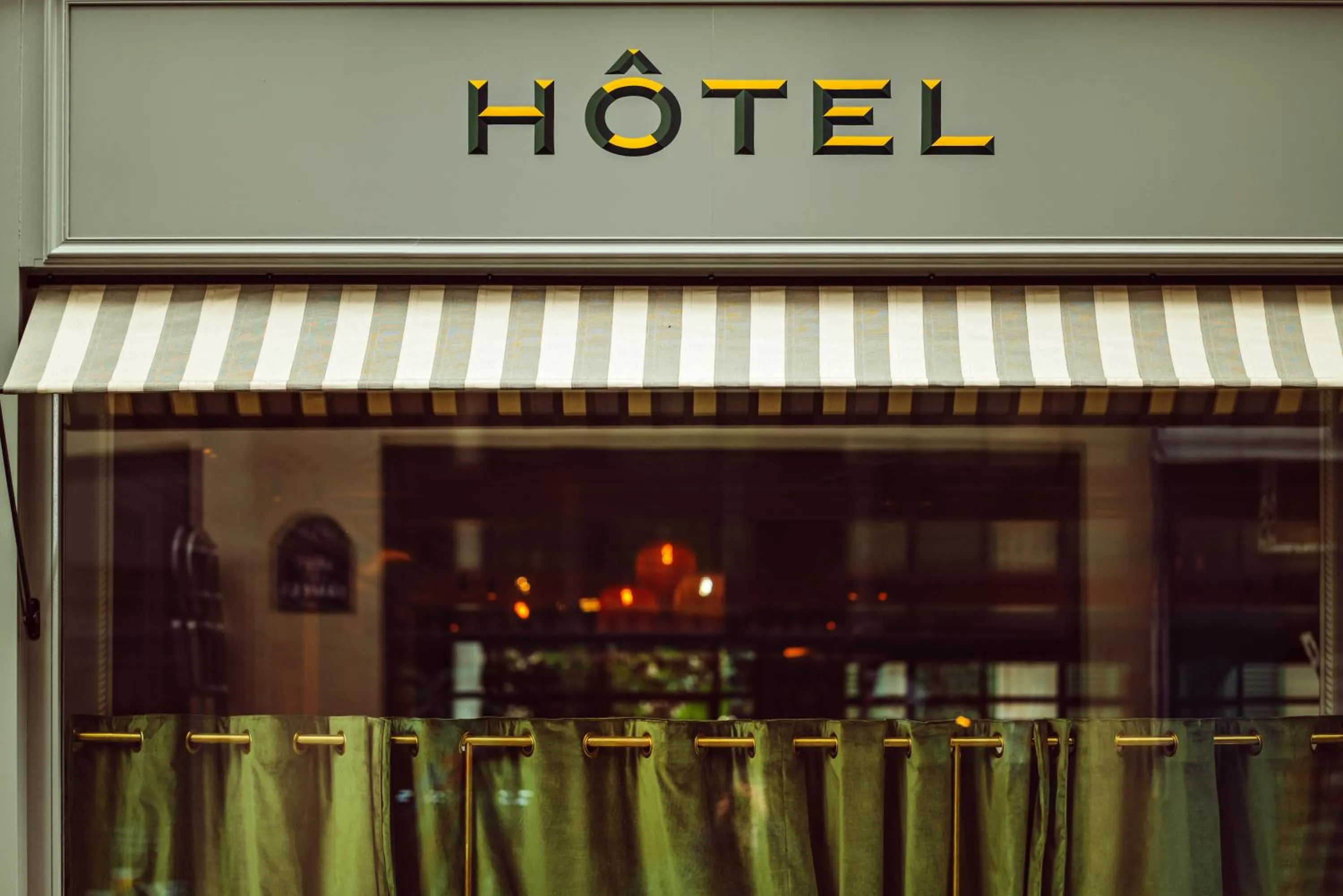 Restaurant/places to eat in Hôtel Eldorado Paris