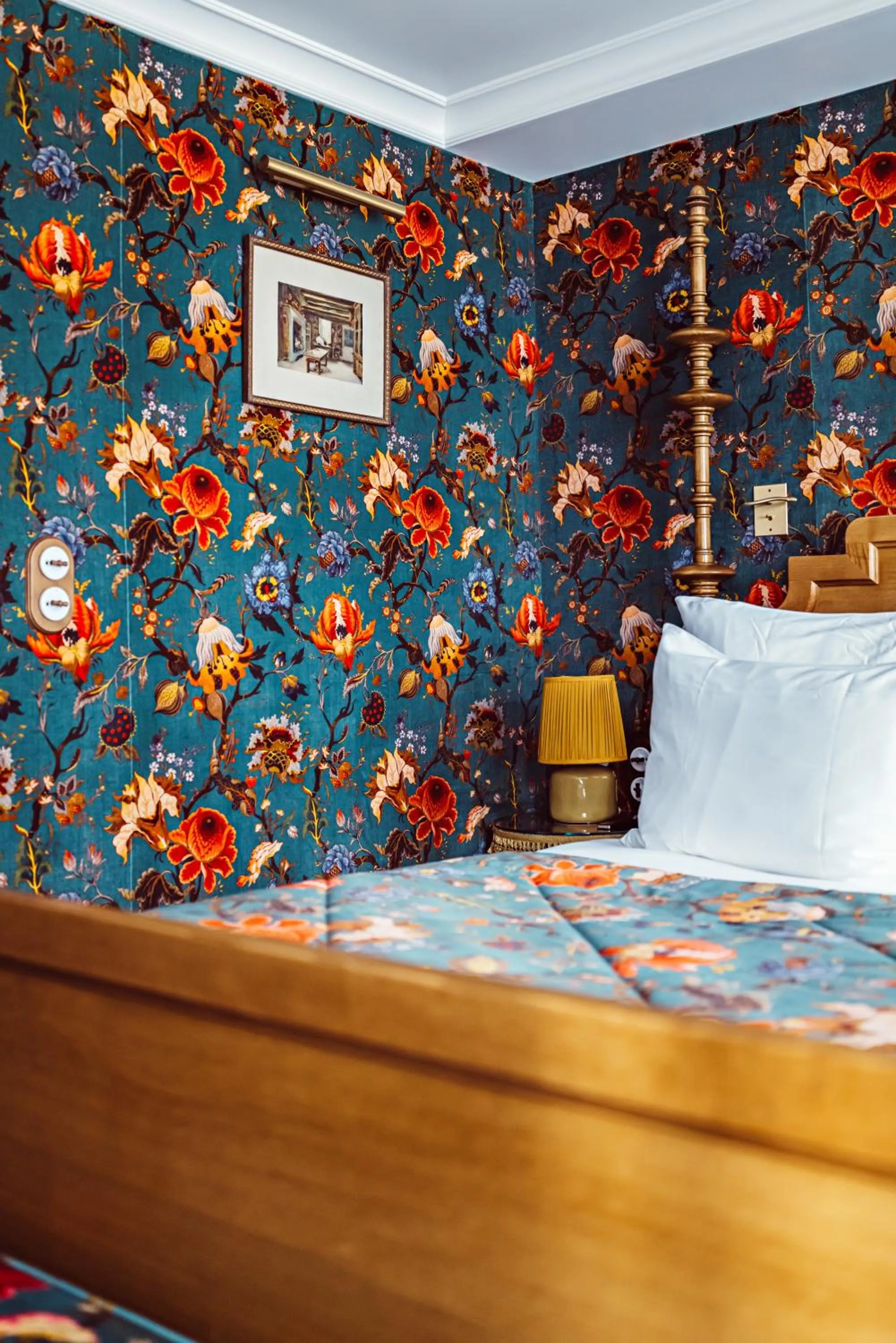 Bed in Hôtel Eldorado Paris