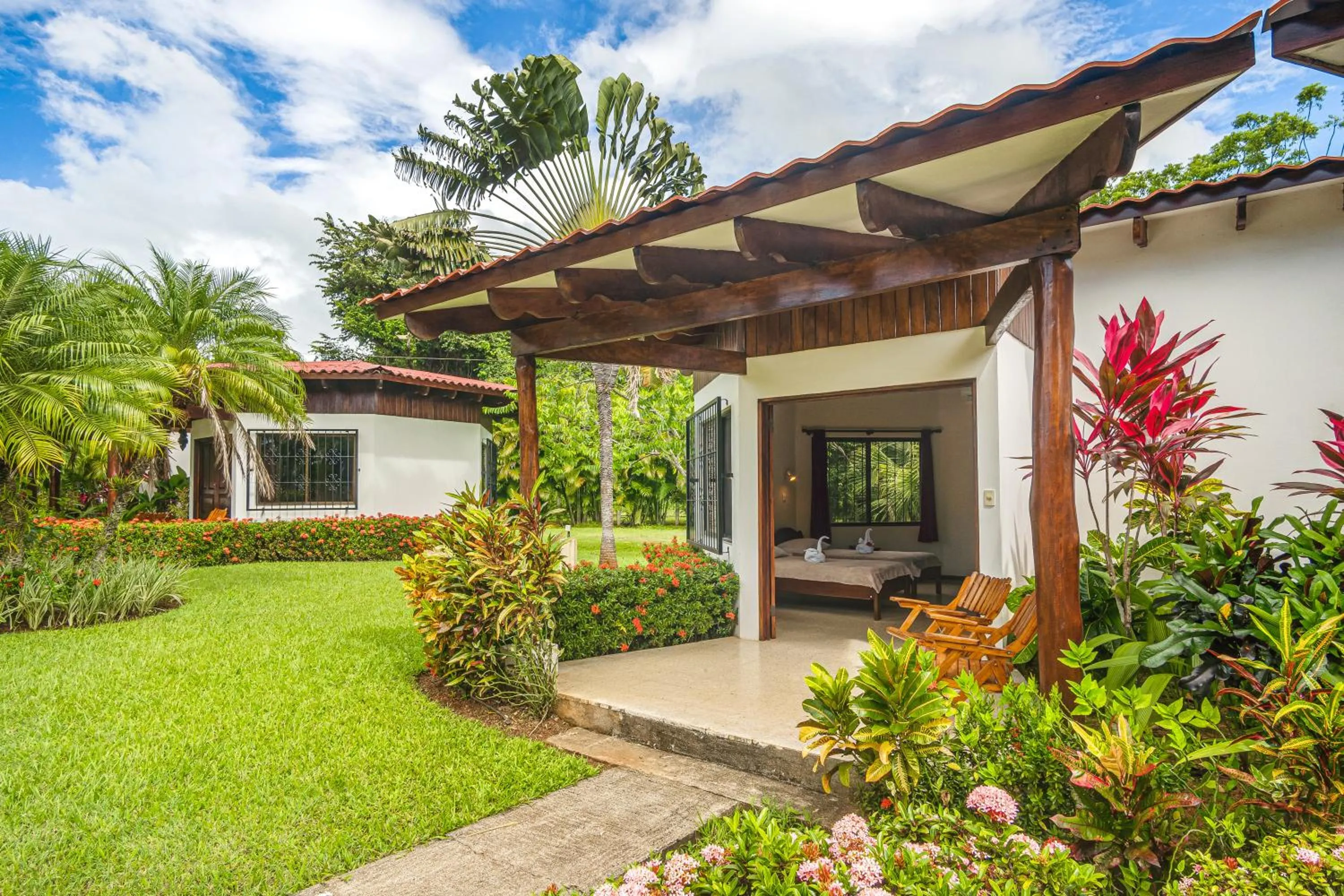 Standard Twin Room in Guacamaya Lodge
