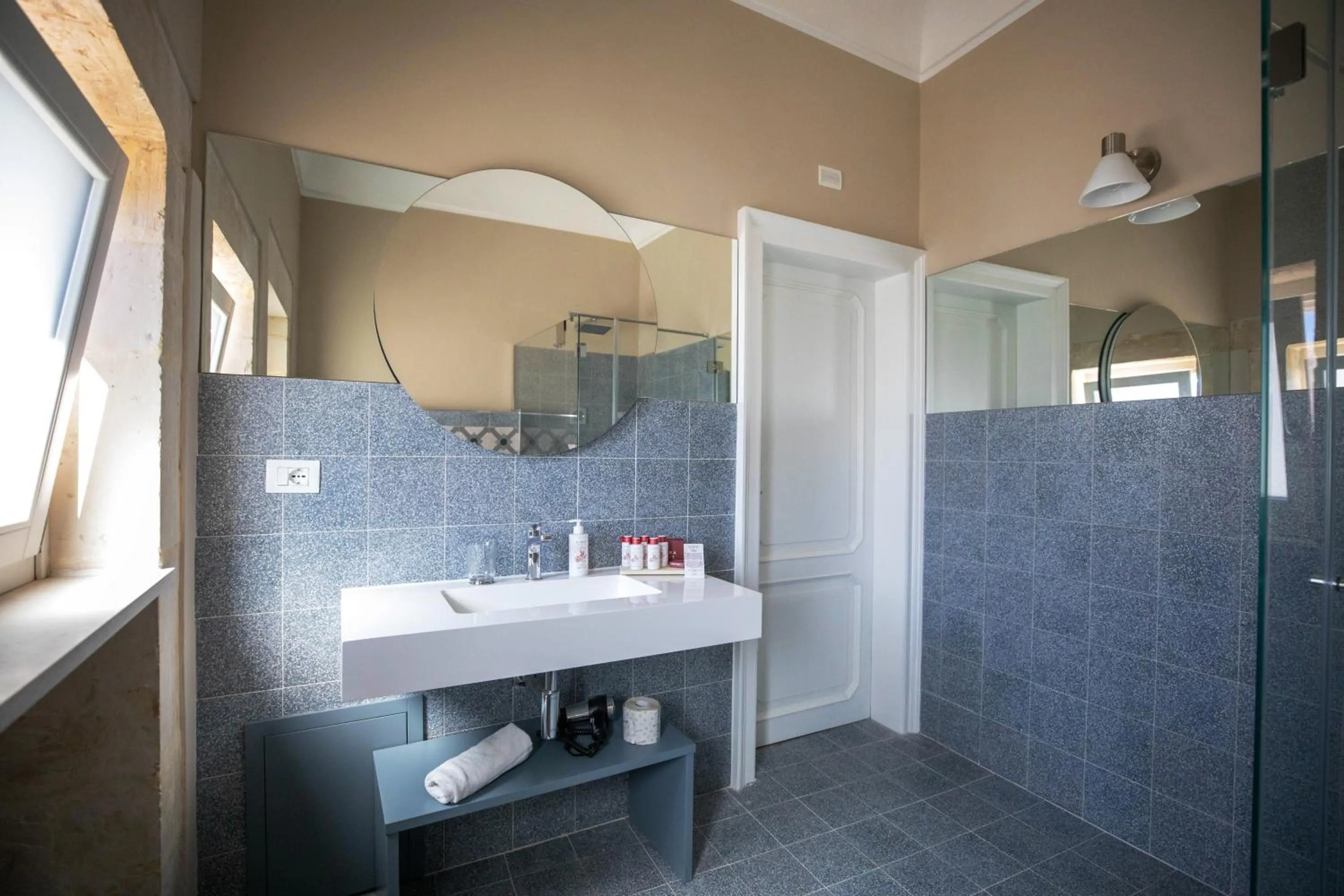 Bathroom in Lanterne Magiche Ortigia Suites