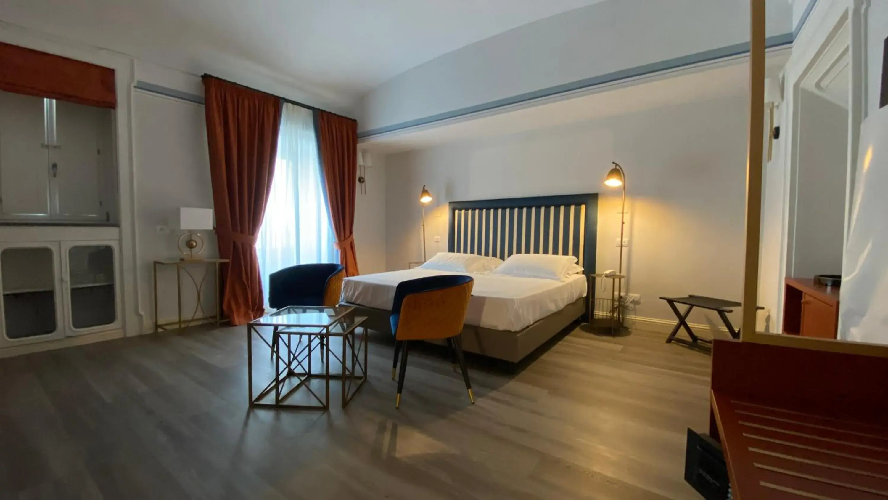 Deluxe Double Room with Balcony in Lanterne Magiche Ortigia Suites Deluxe Double Room with Balcony in Lanterne Magiche Ortigia Suites