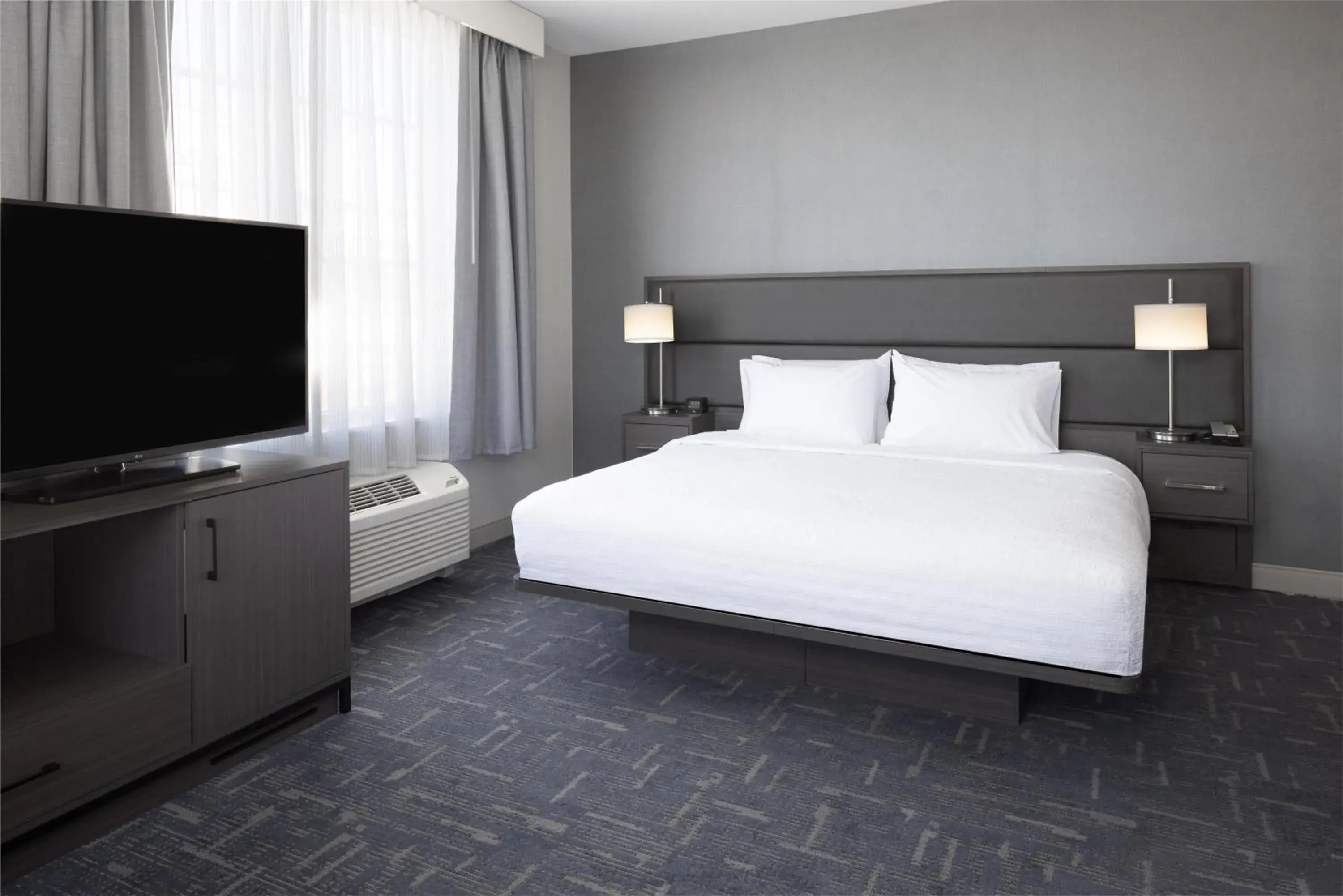 King Studio Suite with Sofa Bed - Hearing Access/Non-Smoking in Hampton Inn & Suites Portsmouth Downtown King Studio Suite with Sofa Bed - Hearing Access/Non-Smoking in Hampton Inn & Suites Portsmouth Downtown