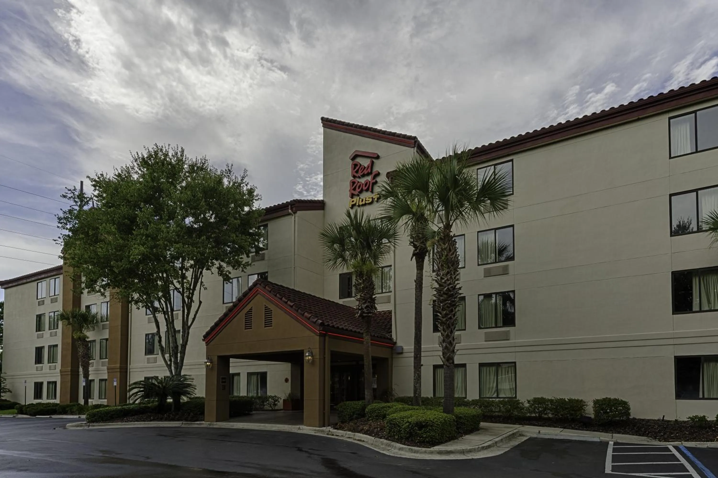 Property building in Red Roof Inn PLUS + Gainesville