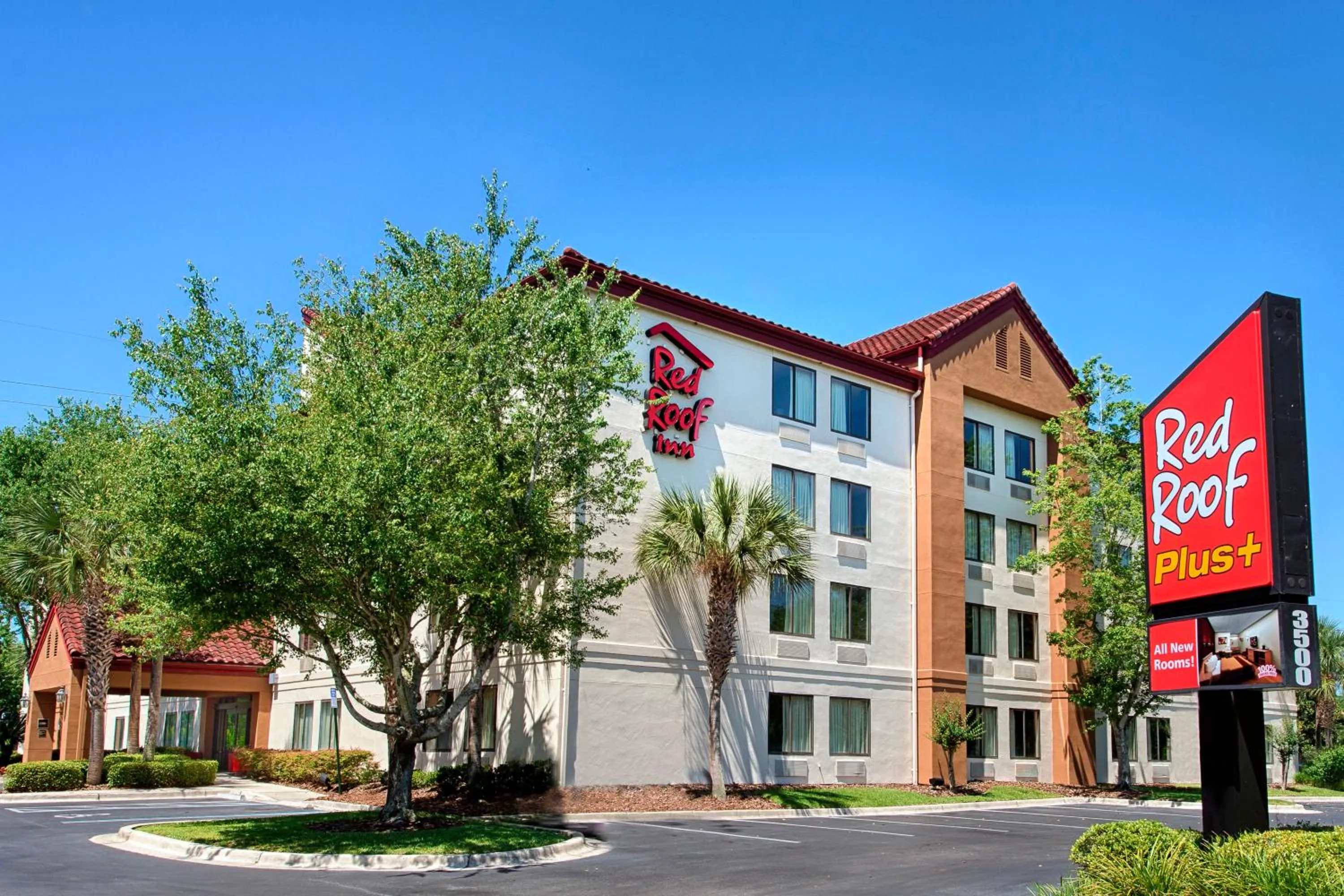 Property building in Red Roof Inn PLUS + Gainesville