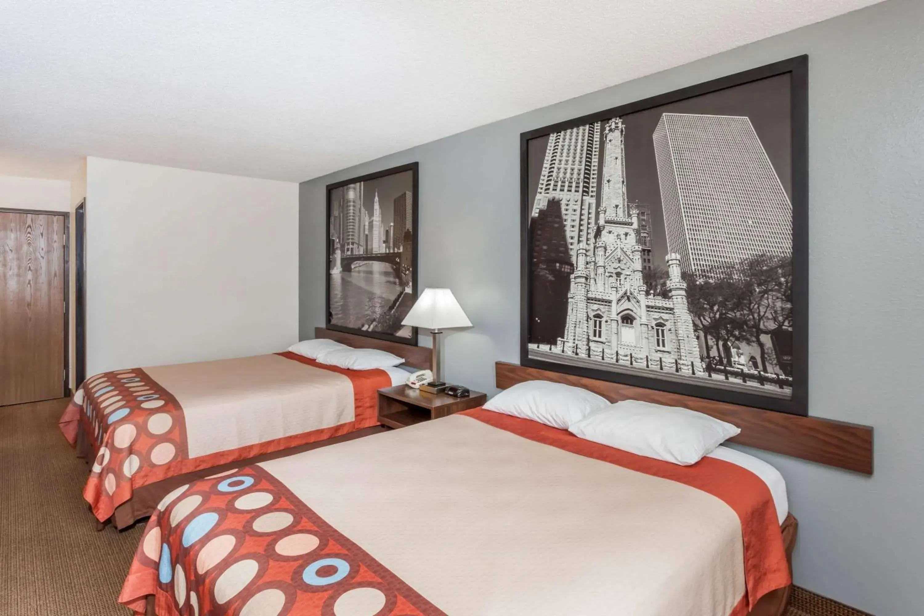 Photo of the whole room, Bed in Super 8 by Wyndham Pekin/Peoria Area Photo of the whole room, Bed in Super 8 by Wyndham Pekin/Peoria Area