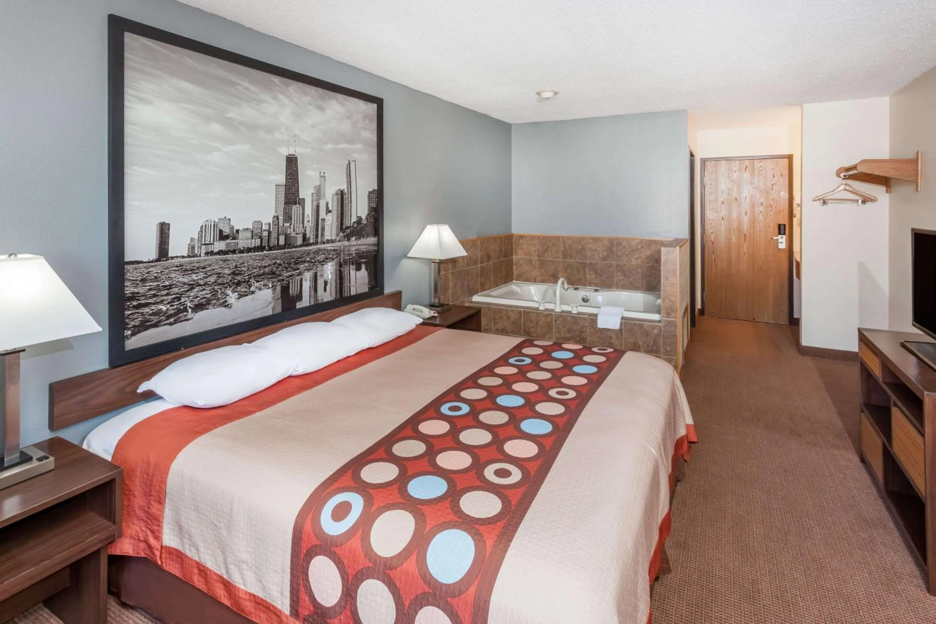 Photo of the whole room, Bed in Super 8 by Wyndham Pekin/Peoria Area