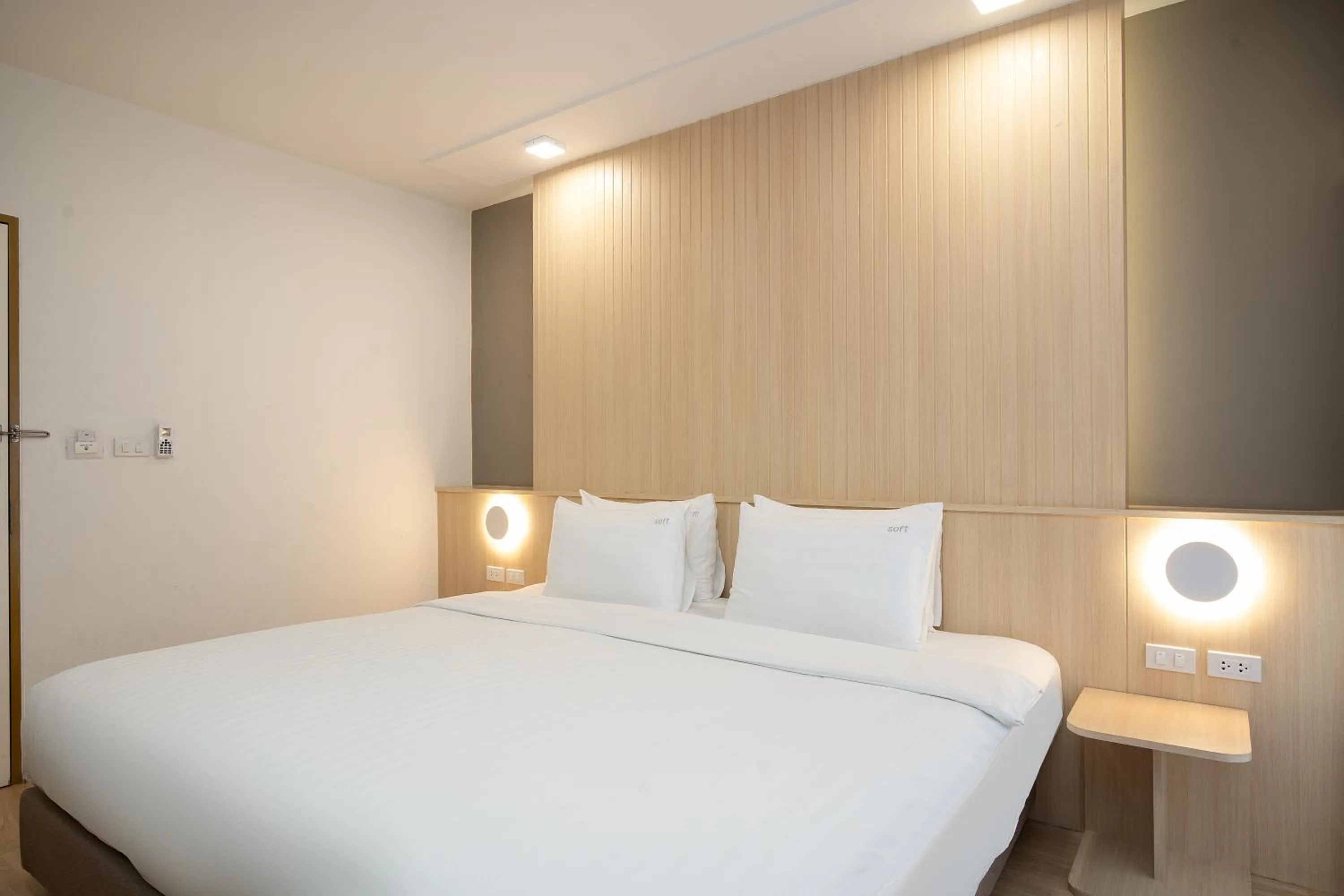 Bed in Diya Hotel Bangkok