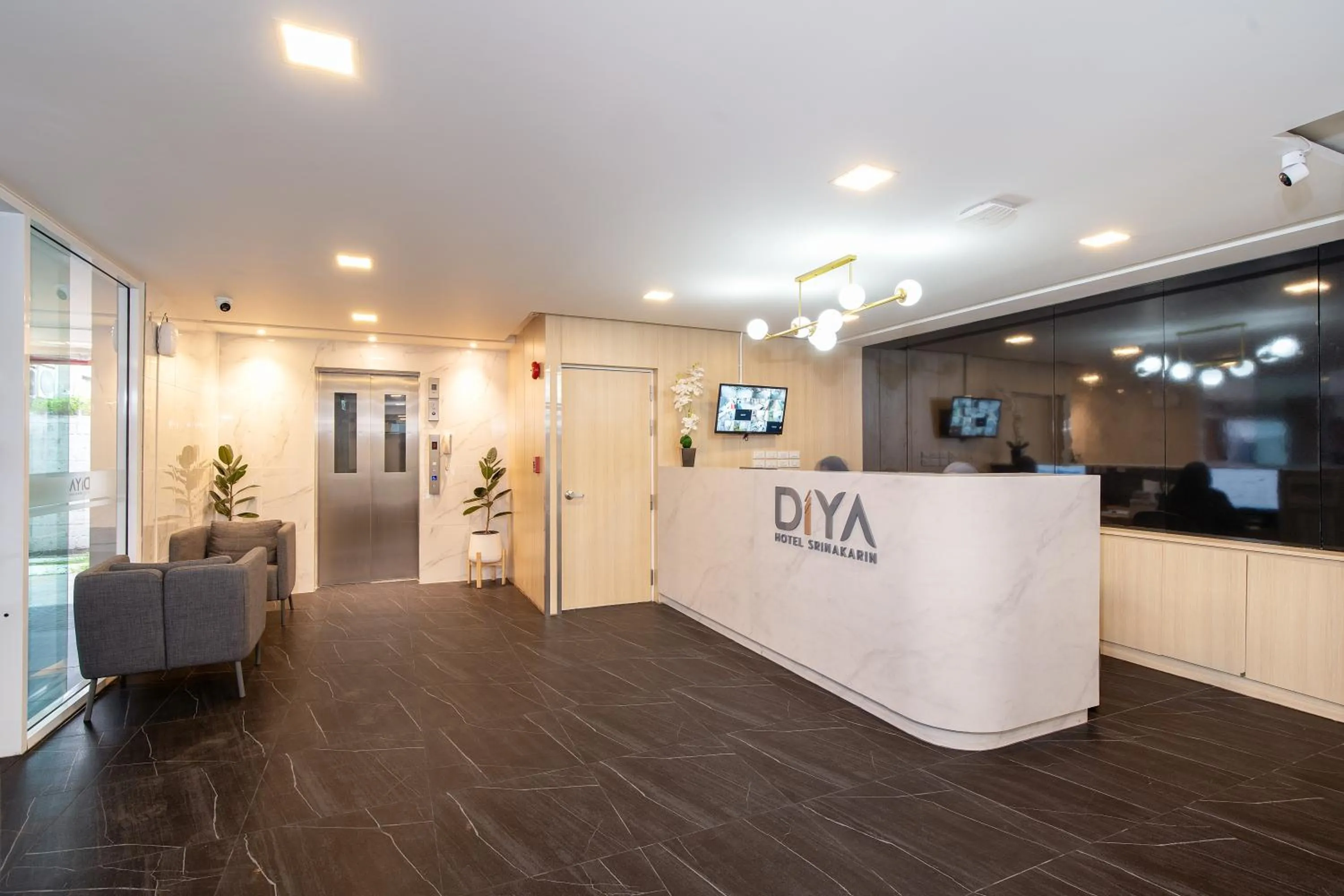 Lobby or reception in Diya Hotel Bangkok