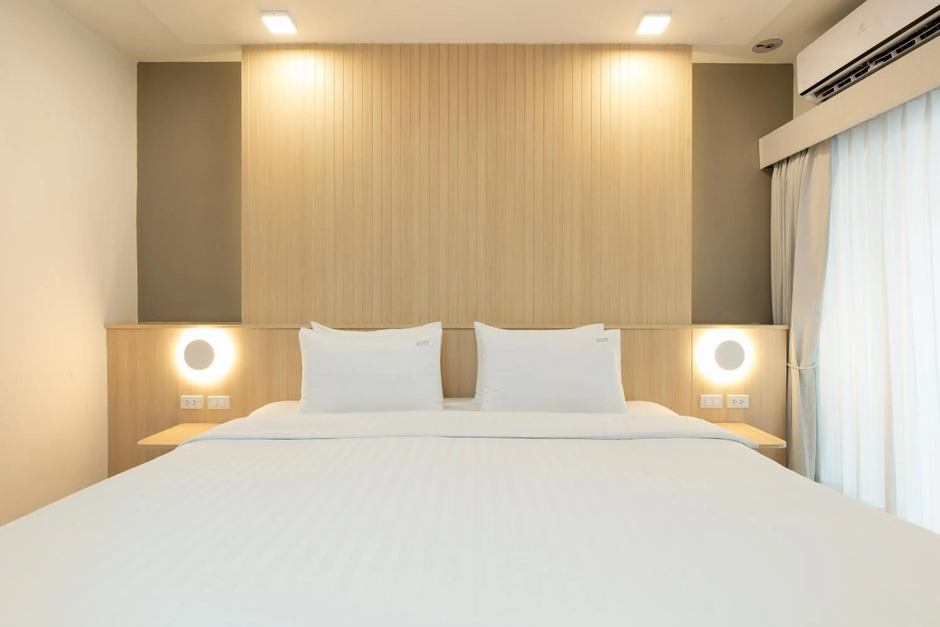 Bed in Diya Hotel Bangkok