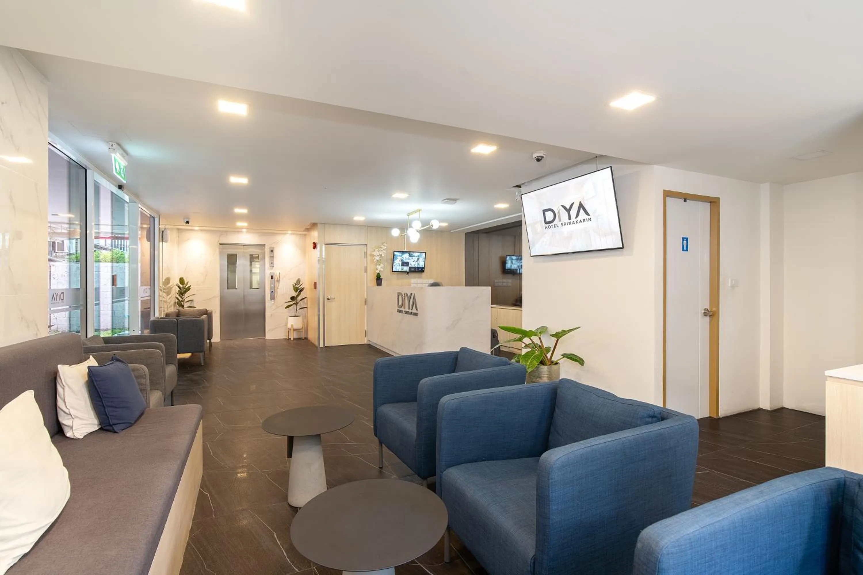 Lobby or reception in Diya Hotel Bangkok