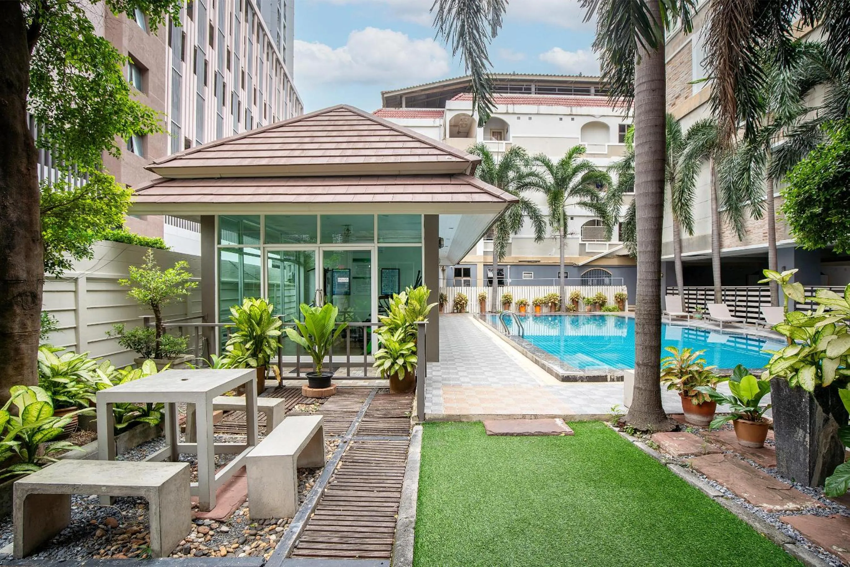 Garden in Diya Hotel Bangkok