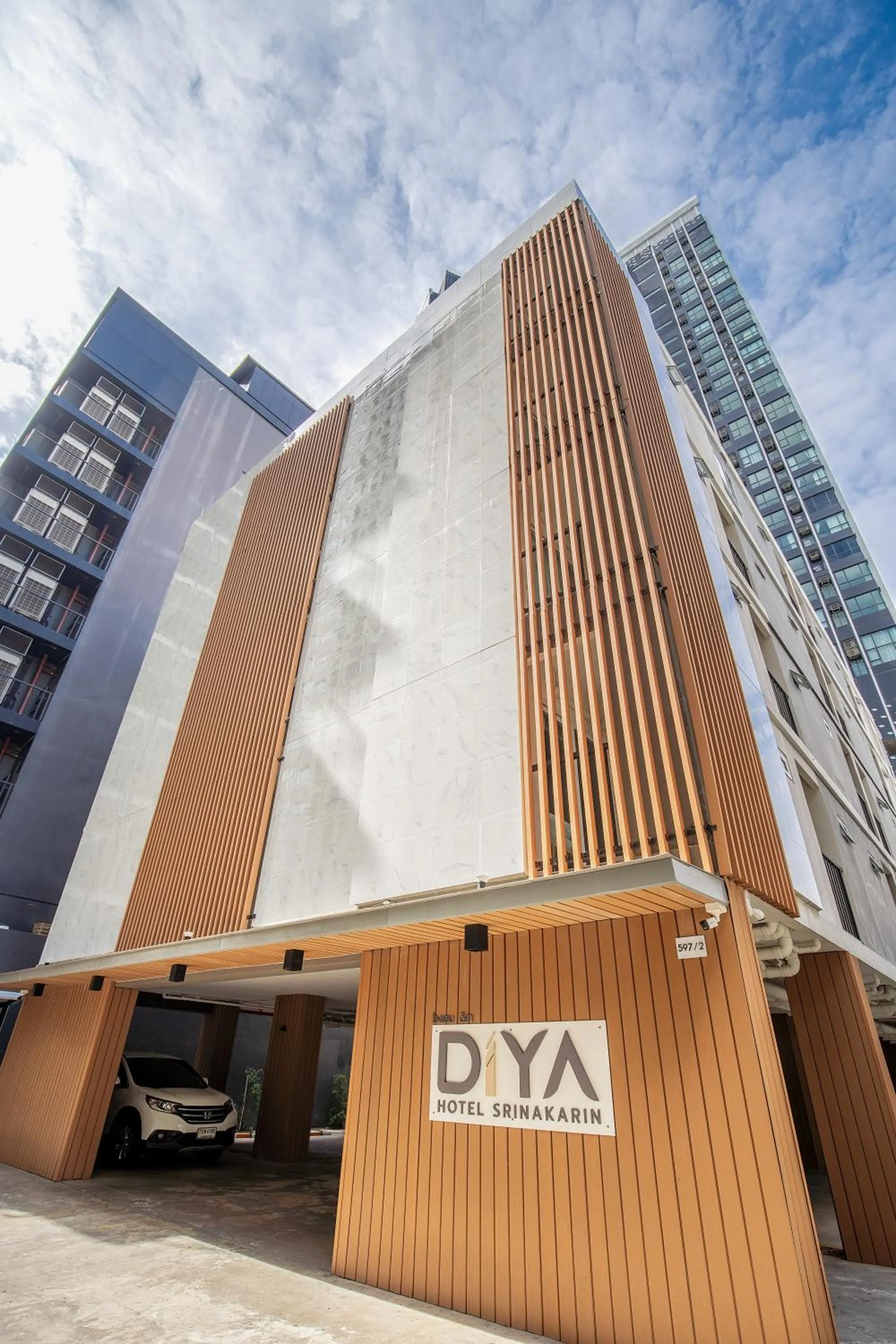 Property building in Diya Hotel Bangkok