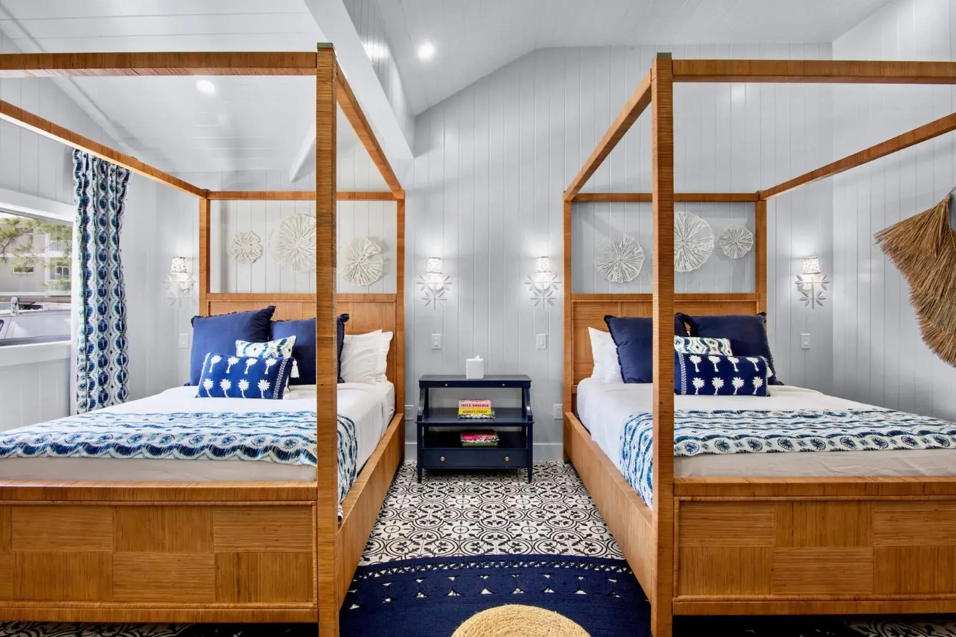 Luxury 2 Queens in Seabreeze at Anna Maria Island Inn Luxury 2 Queens in Seabreeze at Anna Maria Island Inn