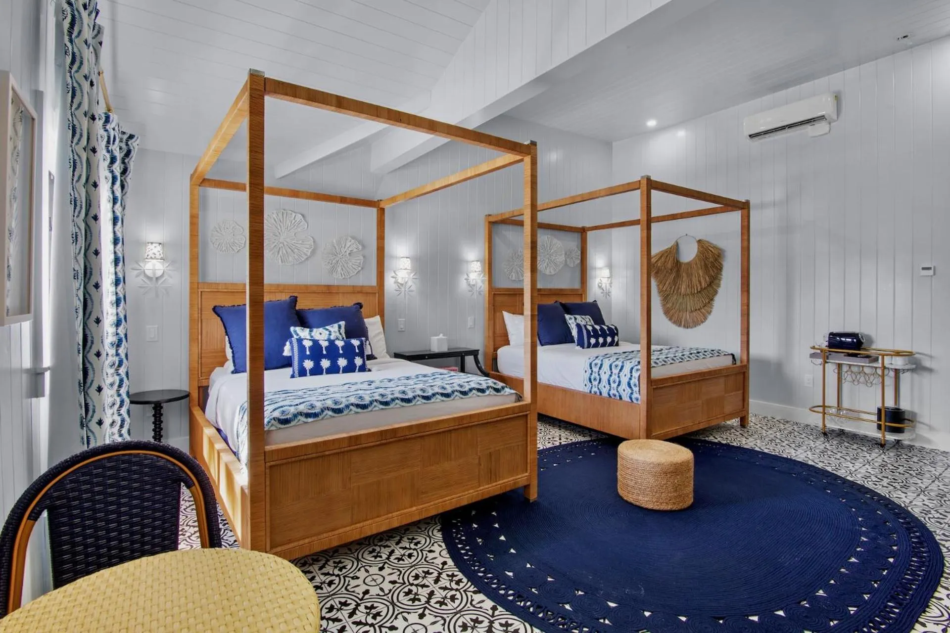 Bed in Seabreeze at Anna Maria Island Inn