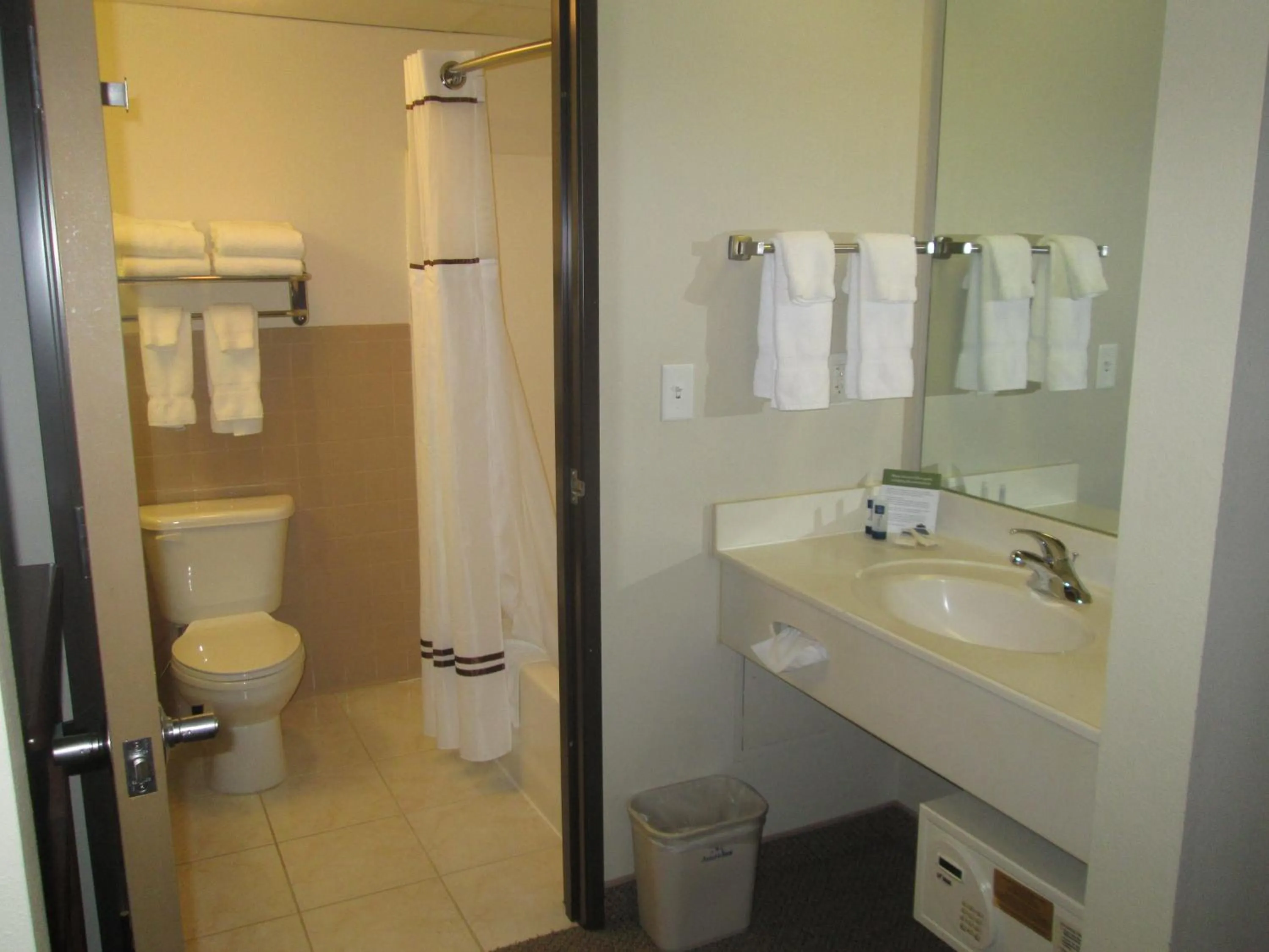 AmericInn by Wyndham Charlevoix