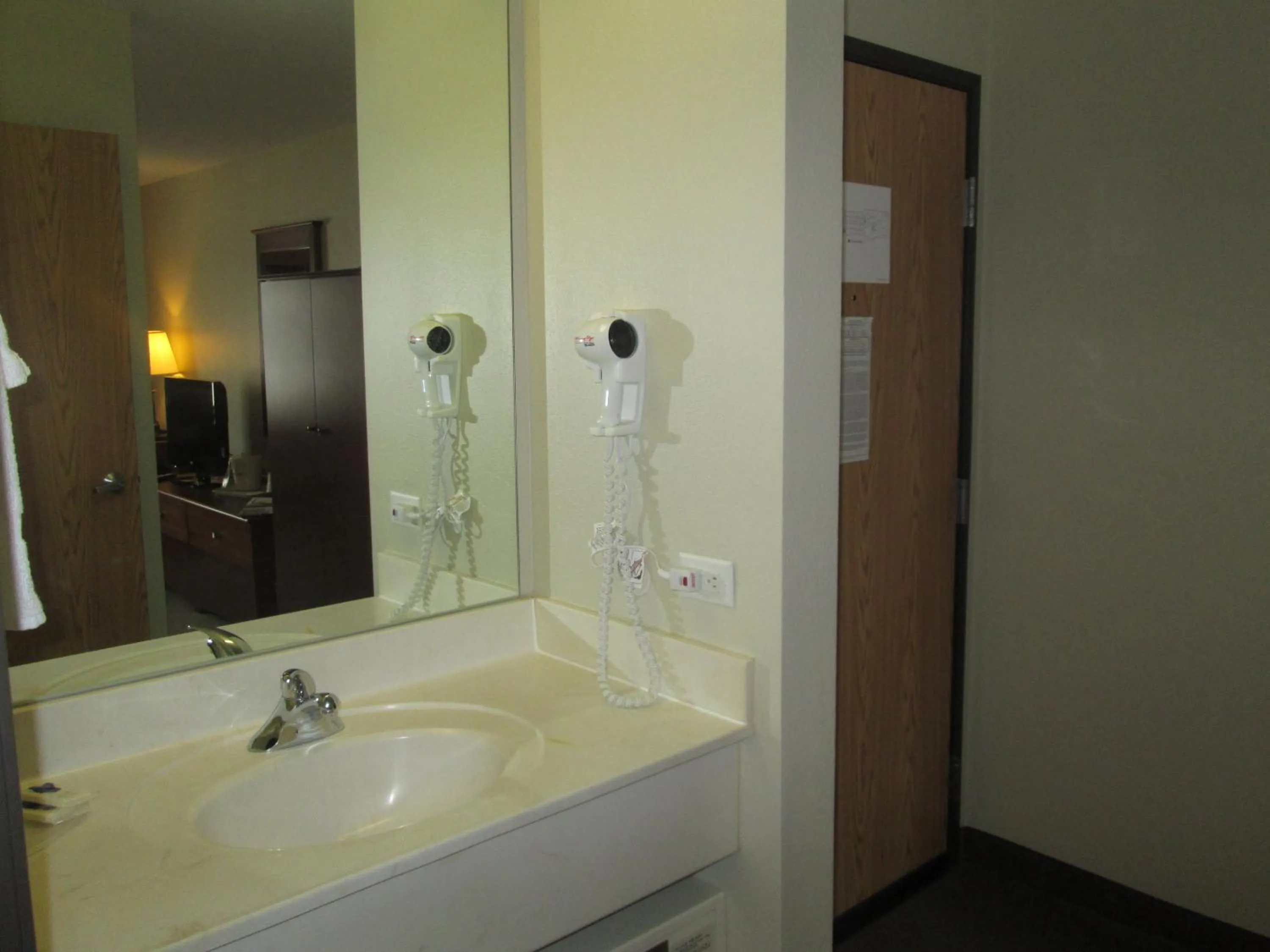 AmericInn by Wyndham Charlevoix