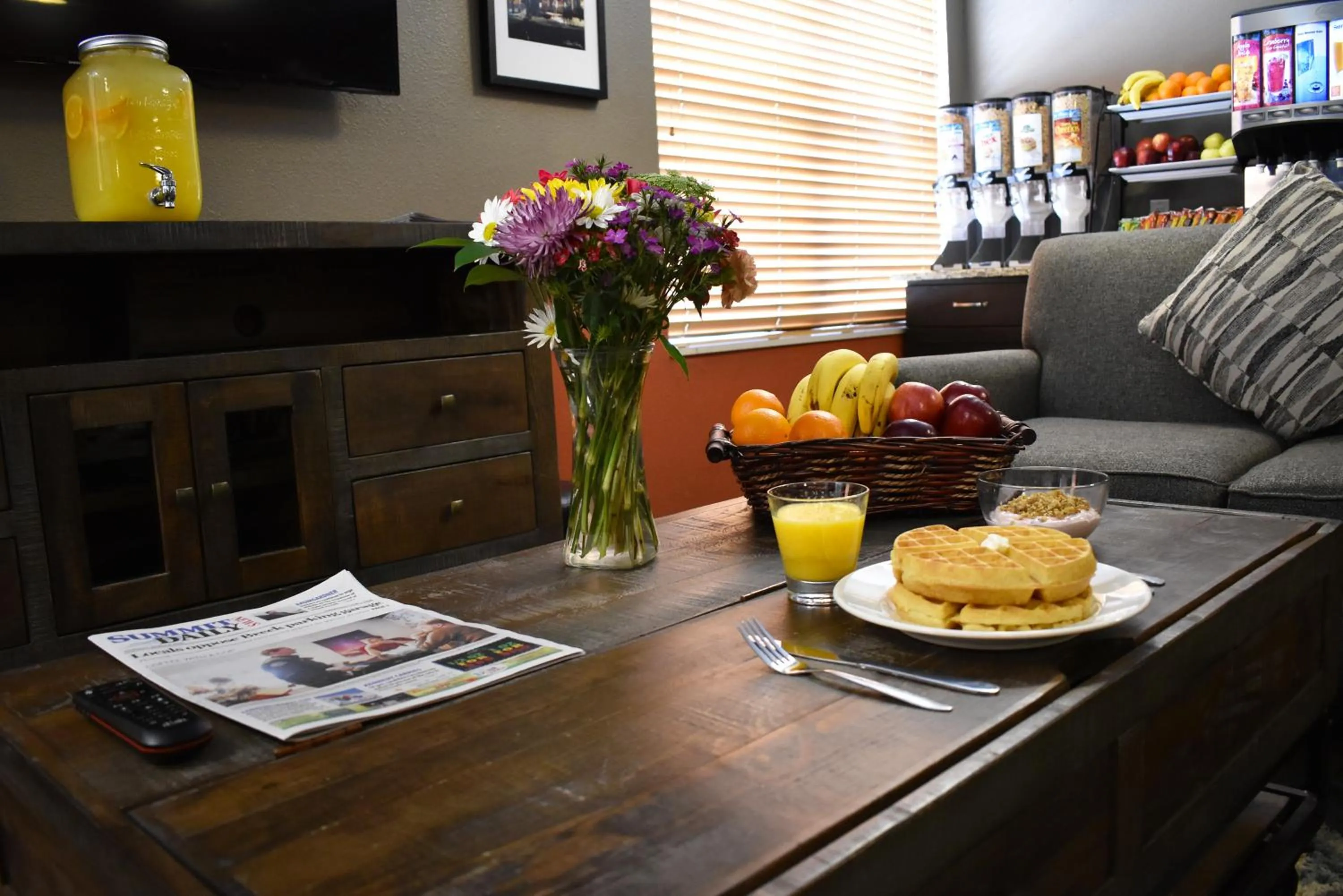Living room in Breck Inn