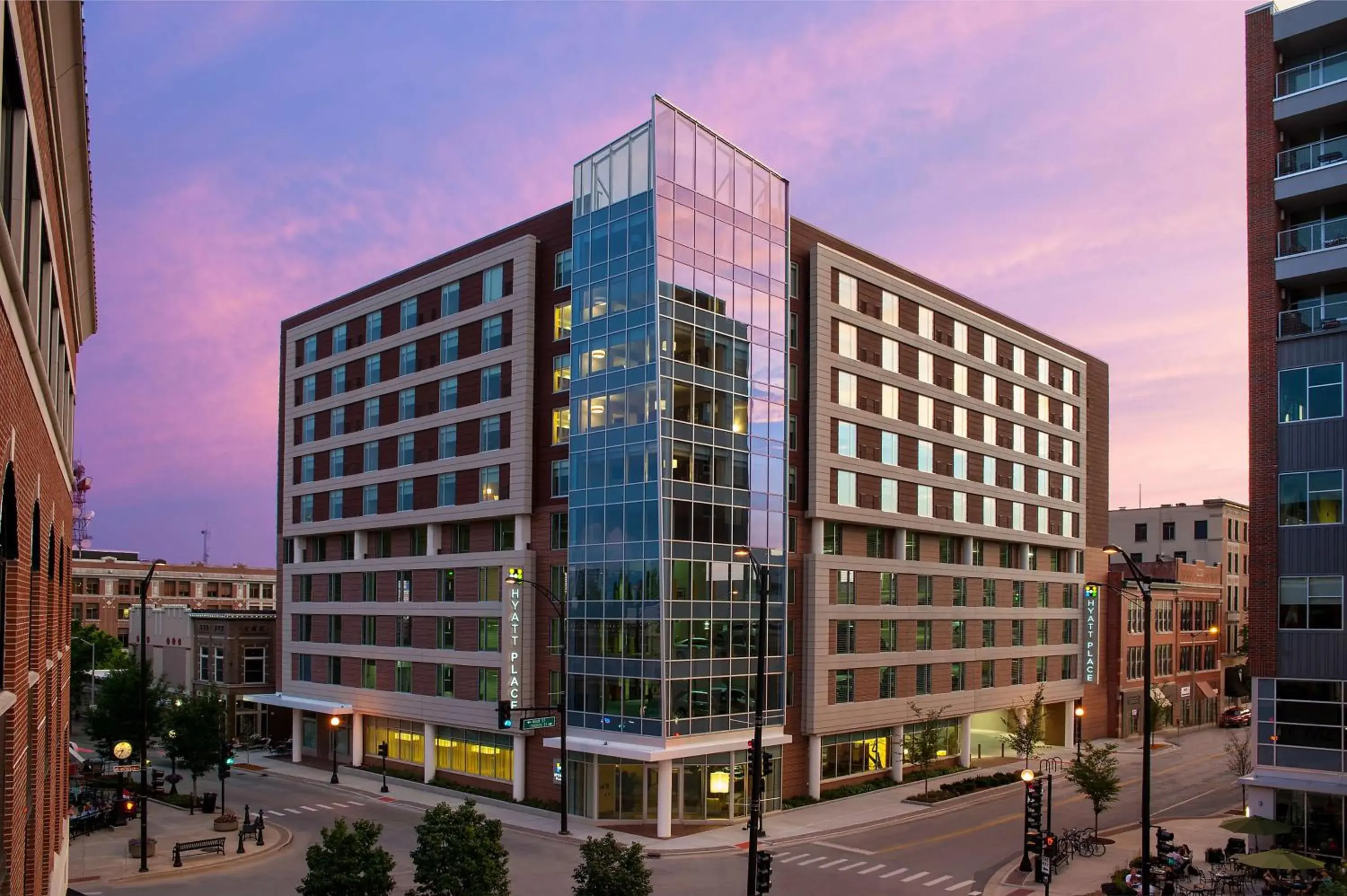 Property building in Hyatt Place Champaign/Urbana Property building in Hyatt Place Champaign/Urbana