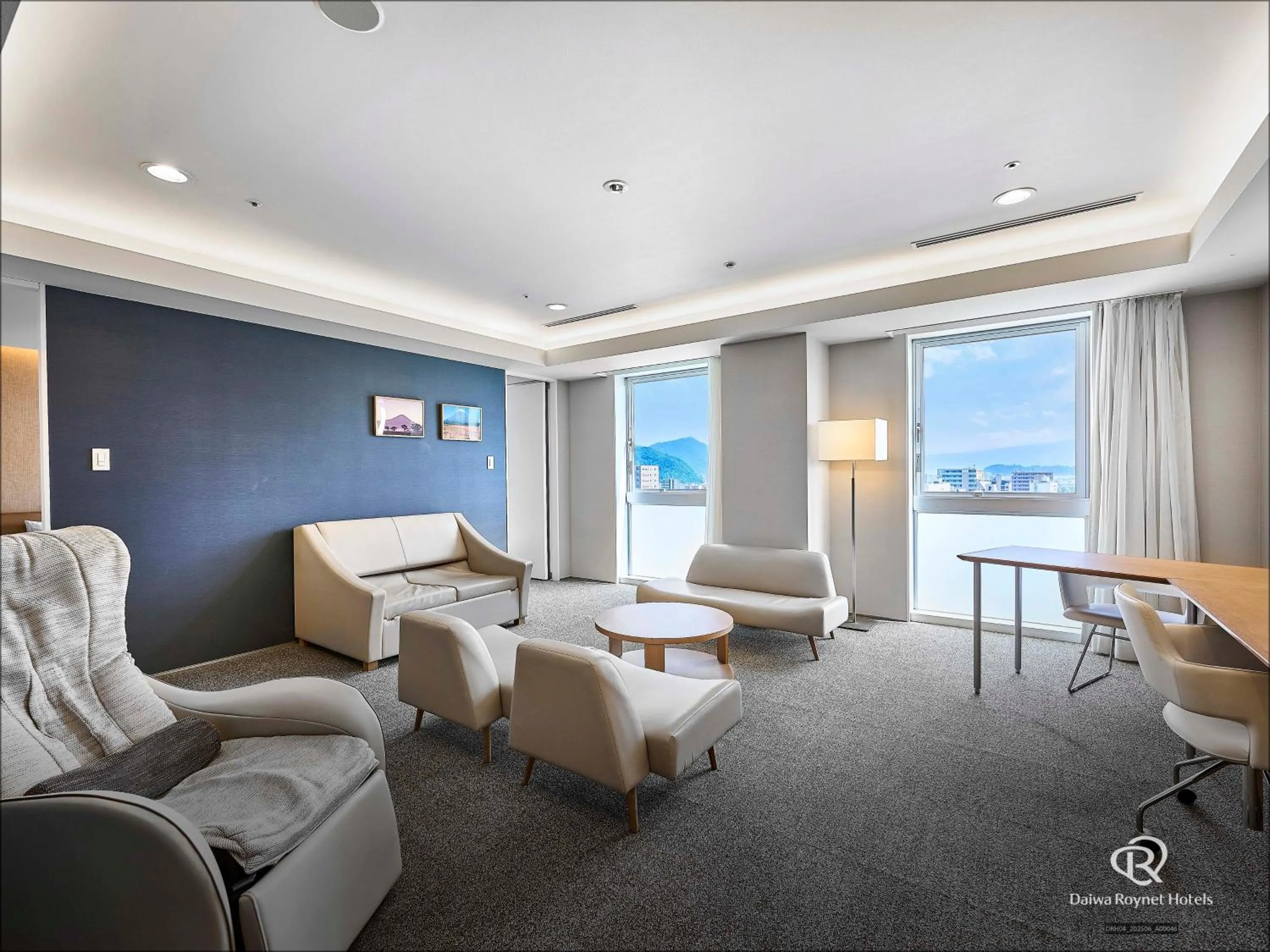 Photo of the whole room in Daiwa Roynet Hotel Numazu