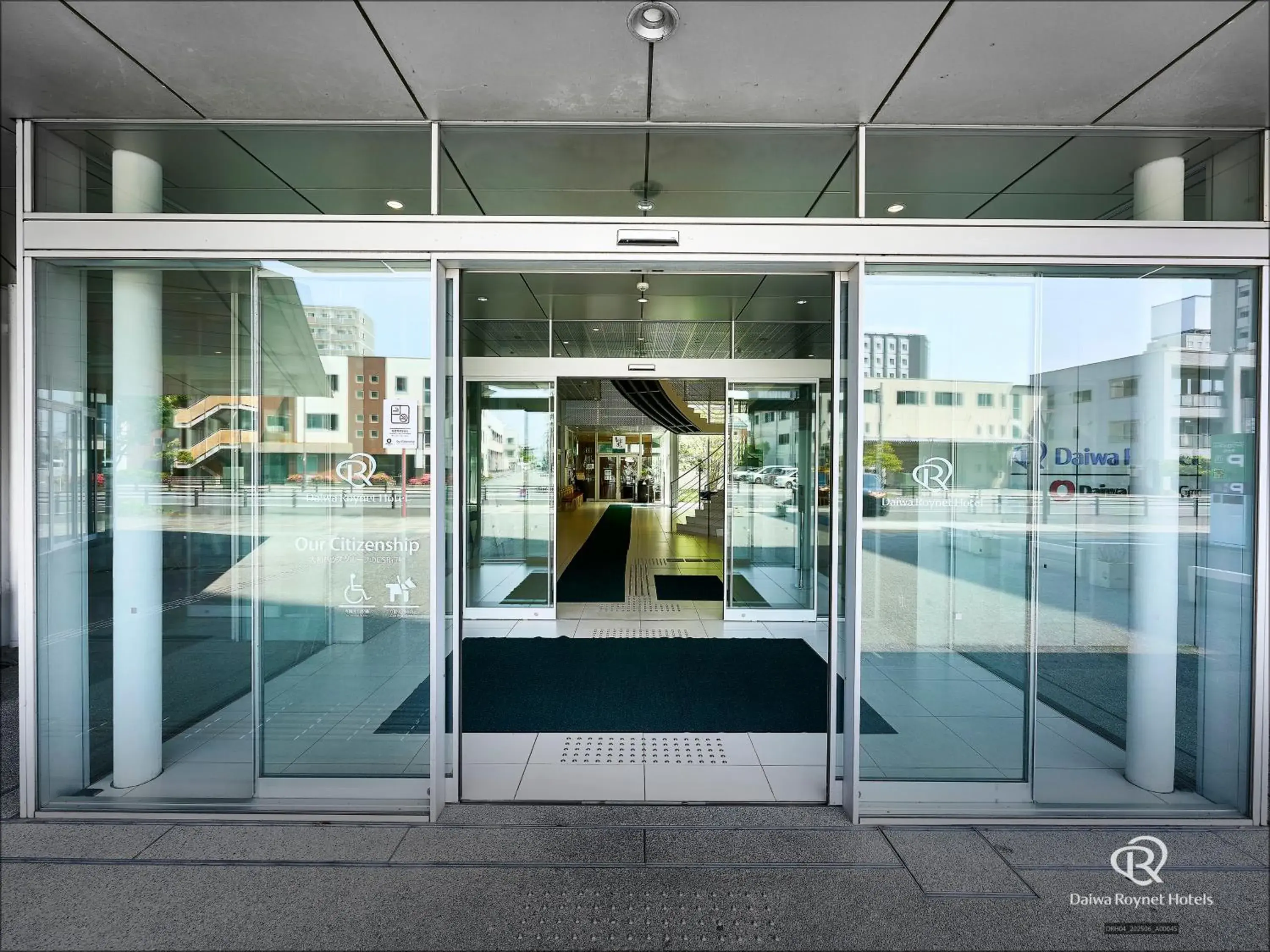 Facade/entrance in Daiwa Roynet Hotel Numazu Facade/entrance in Daiwa Roynet Hotel Numazu