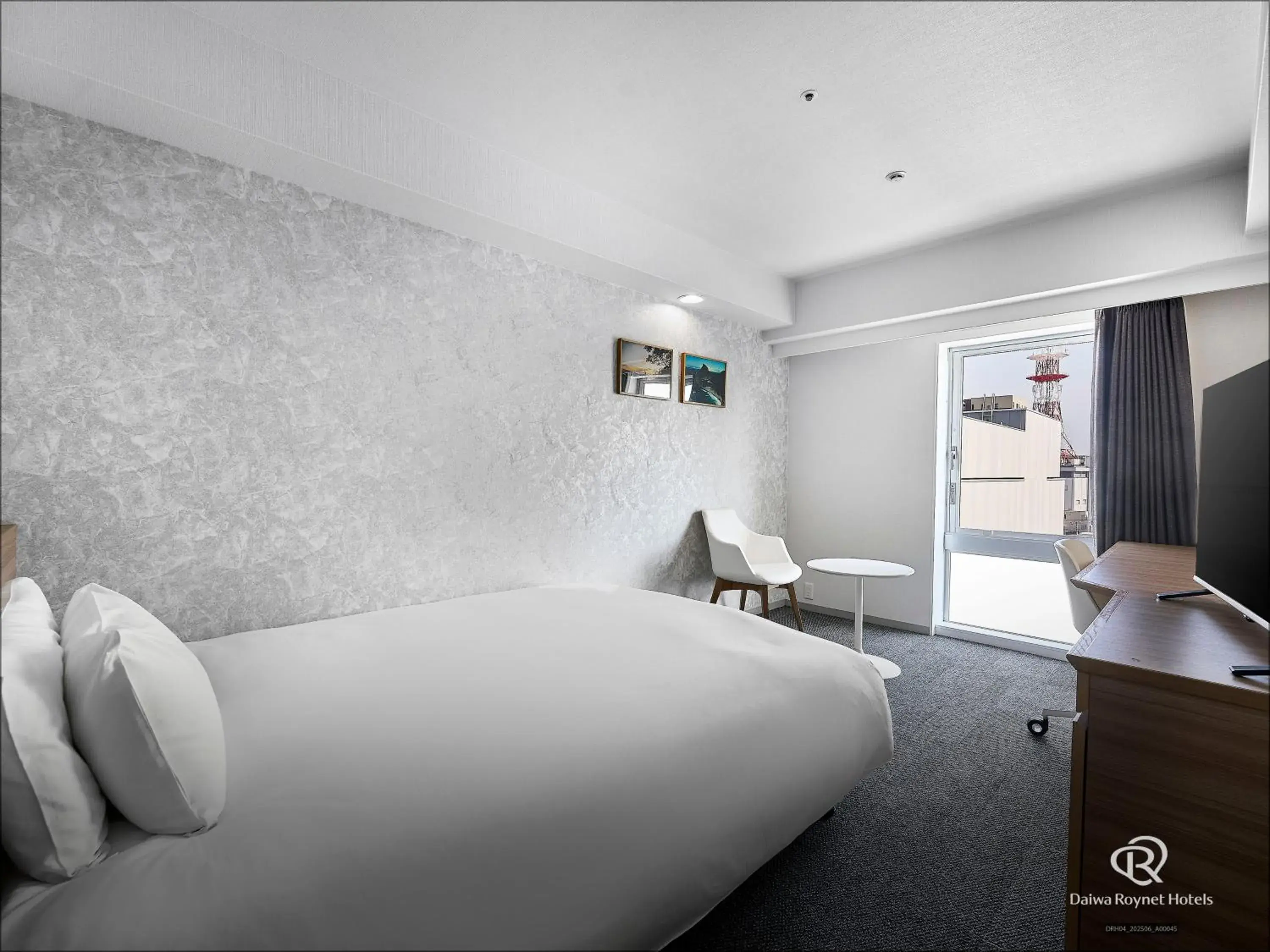 Photo of the whole room, Bed in Daiwa Roynet Hotel Numazu Photo of the whole room, Bed in Daiwa Roynet Hotel Numazu