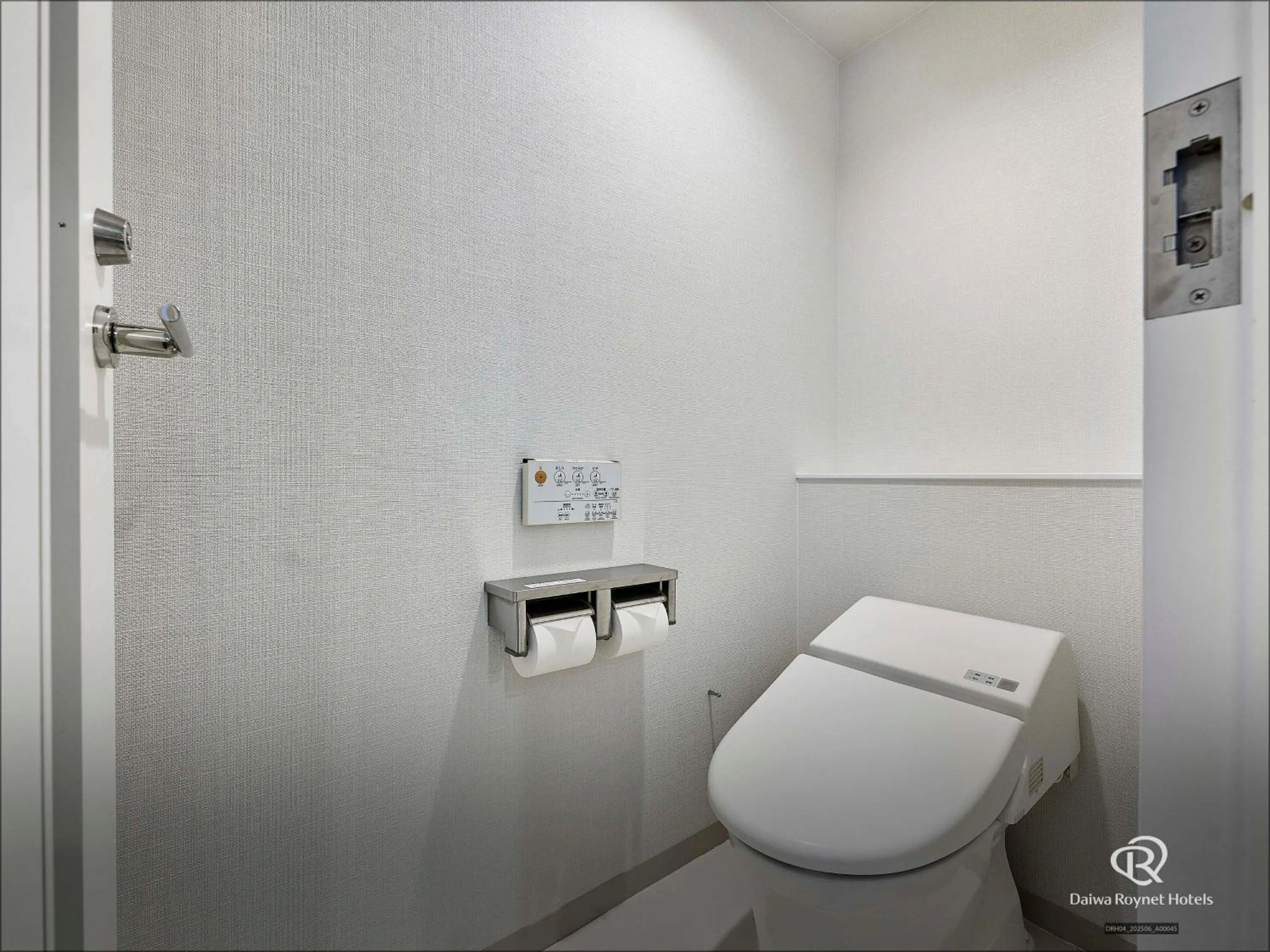 Photo of the whole room in Daiwa Roynet Hotel Numazu