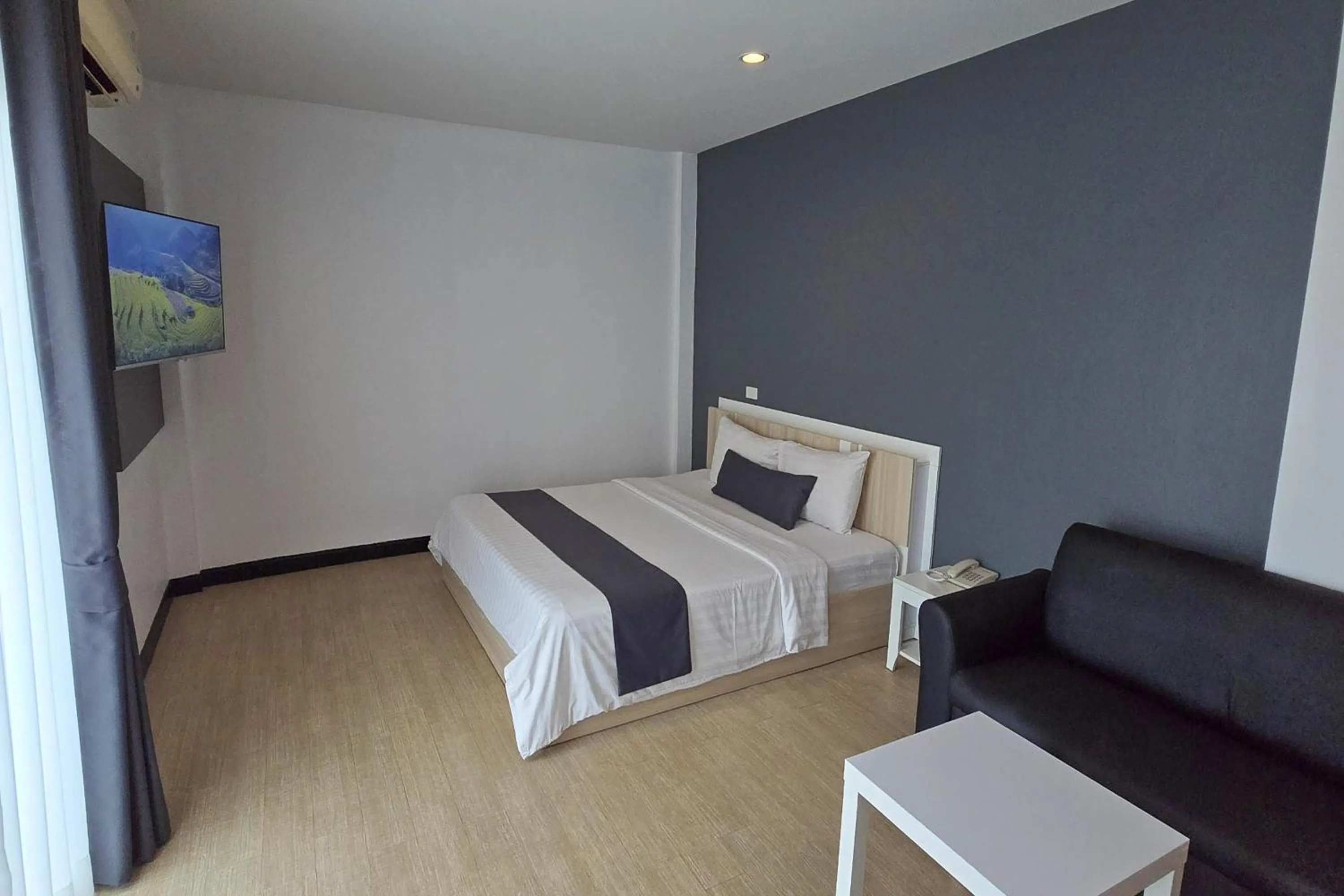 Bed in Le Nara Residence