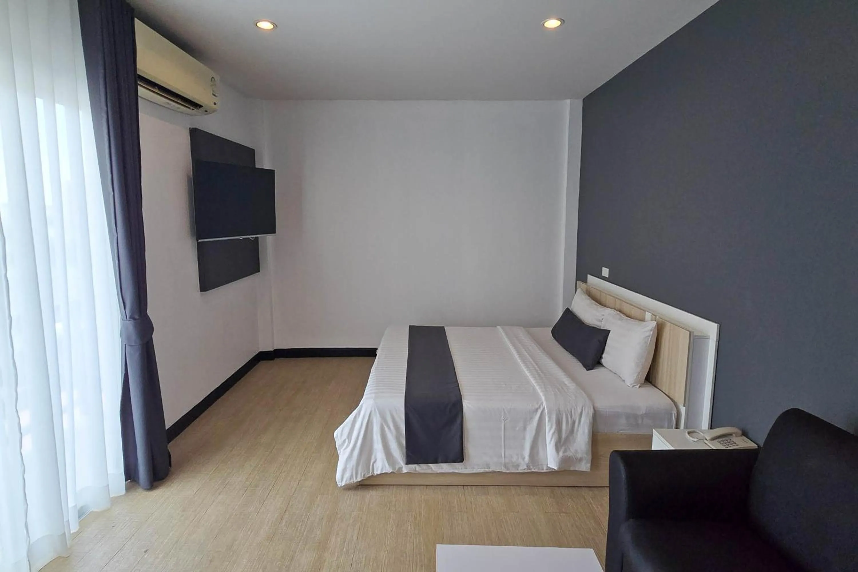 Bed in Le Nara Residence