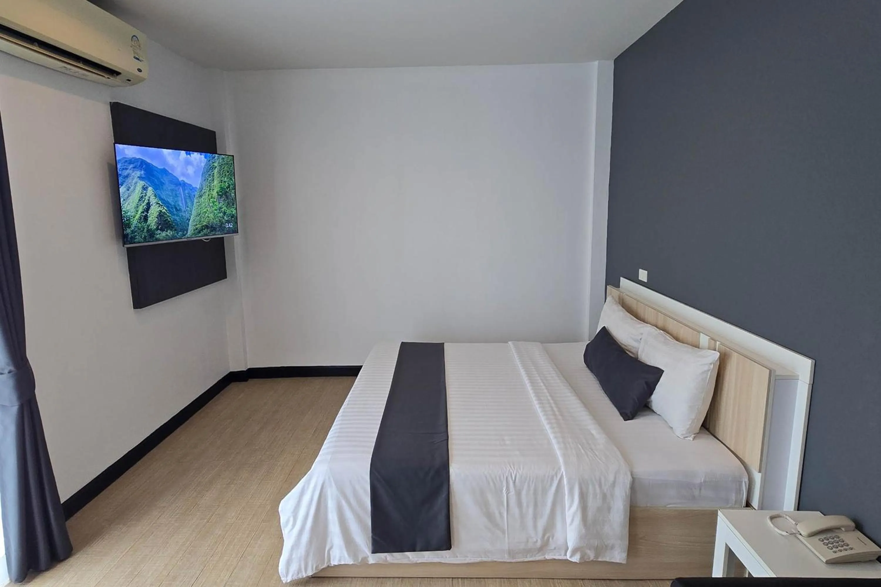 Bed in Le Nara Residence